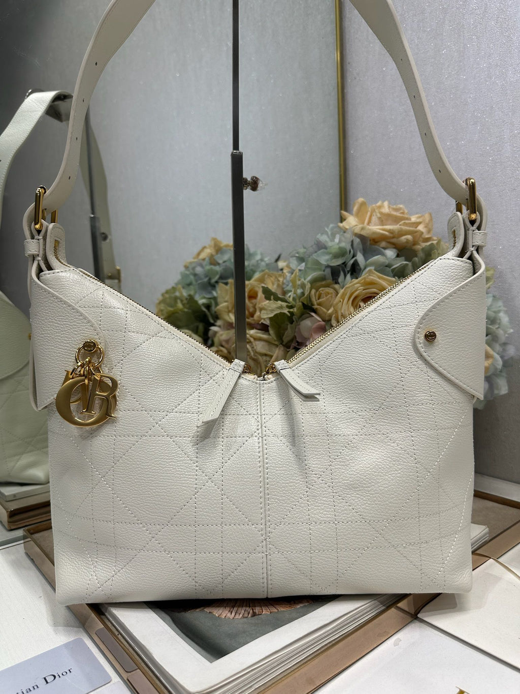DIOR 26S VOYAGE BAG 28 IN CREAM WHITE CALFSKIN