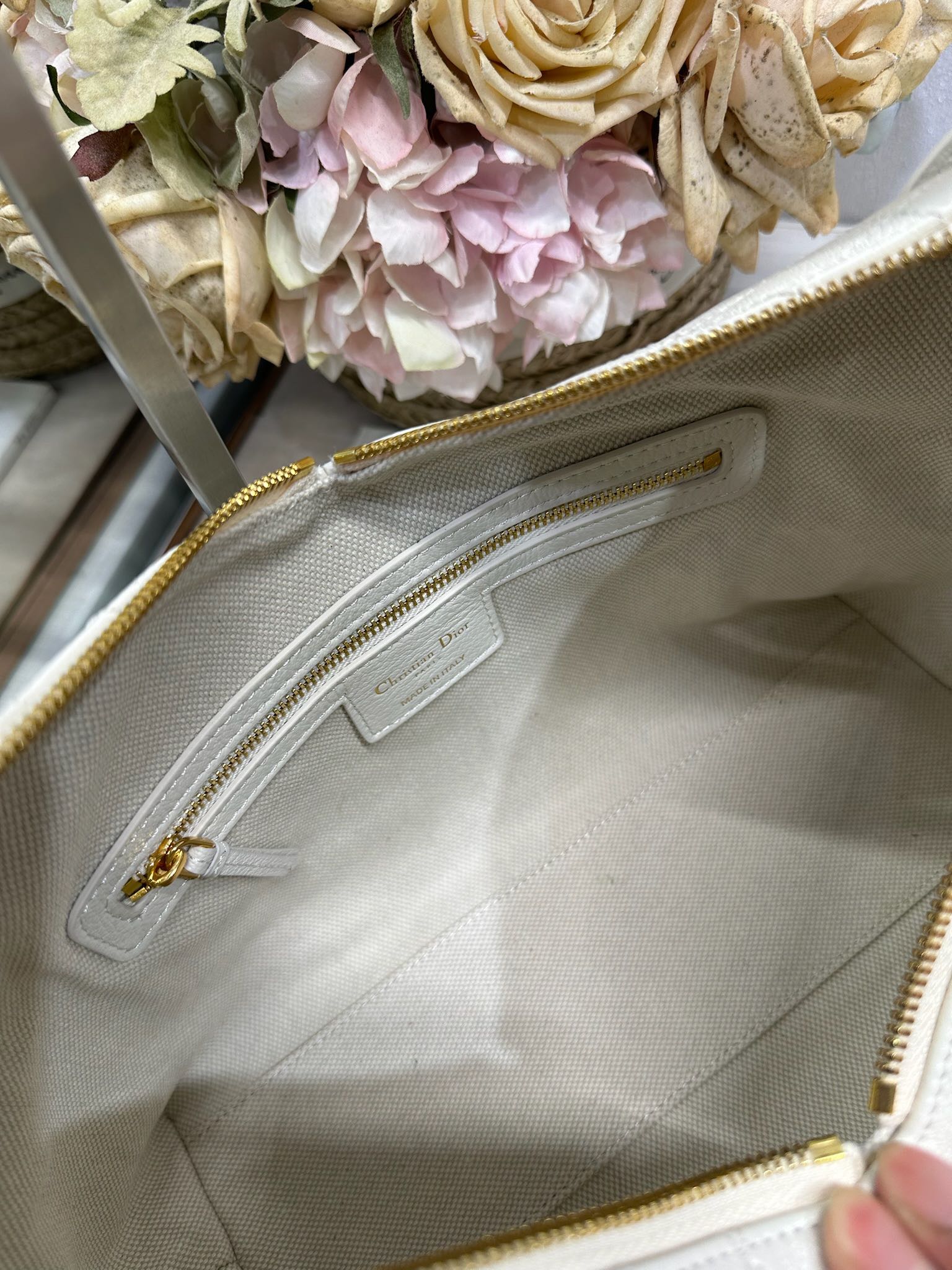 DIOR 26S VOYAGE BAG 28 IN CREAM WHITE CALFSKIN