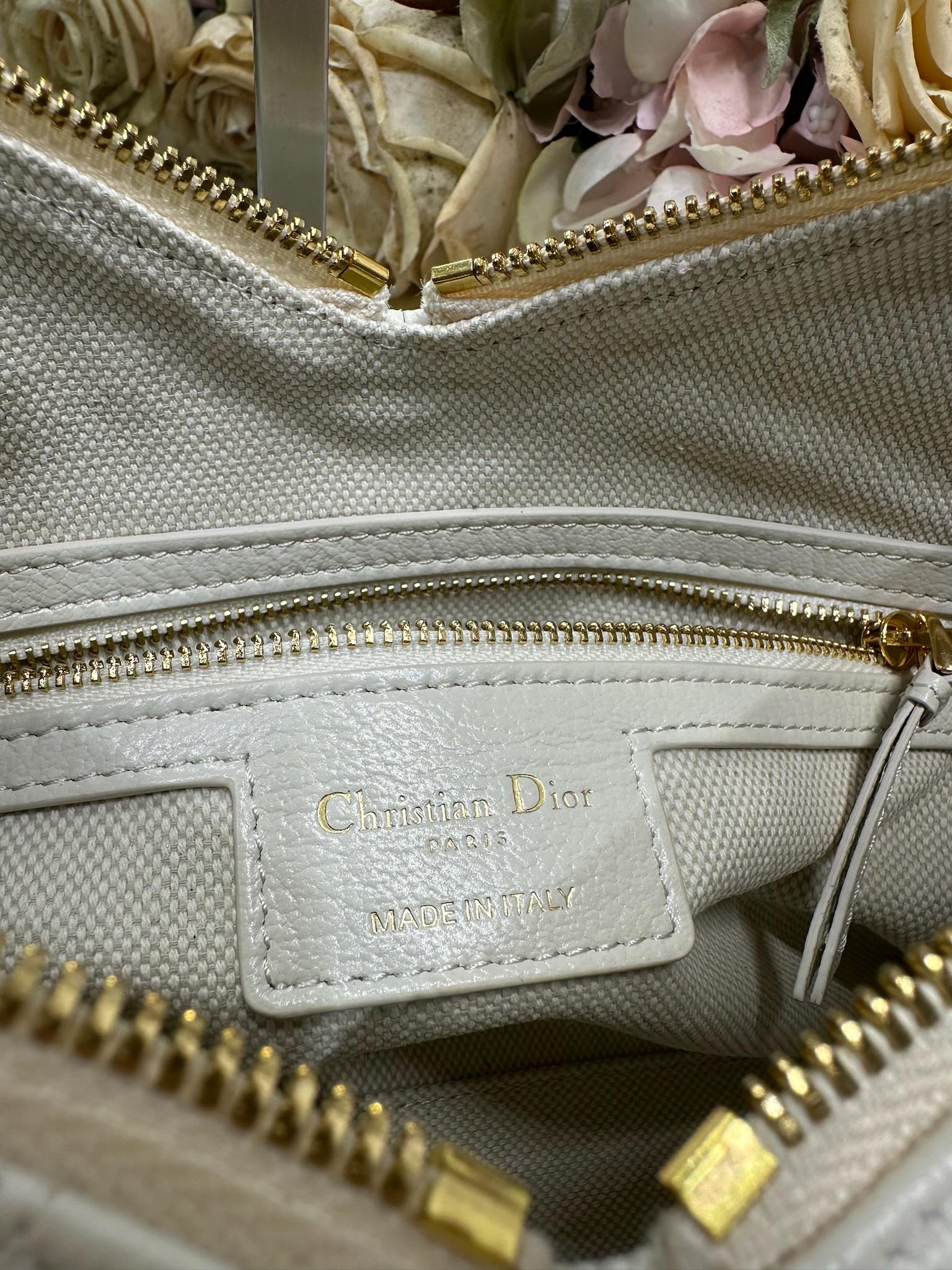 DIOR 26S VOYAGE BAG 28 IN CREAM WHITE CALFSKIN