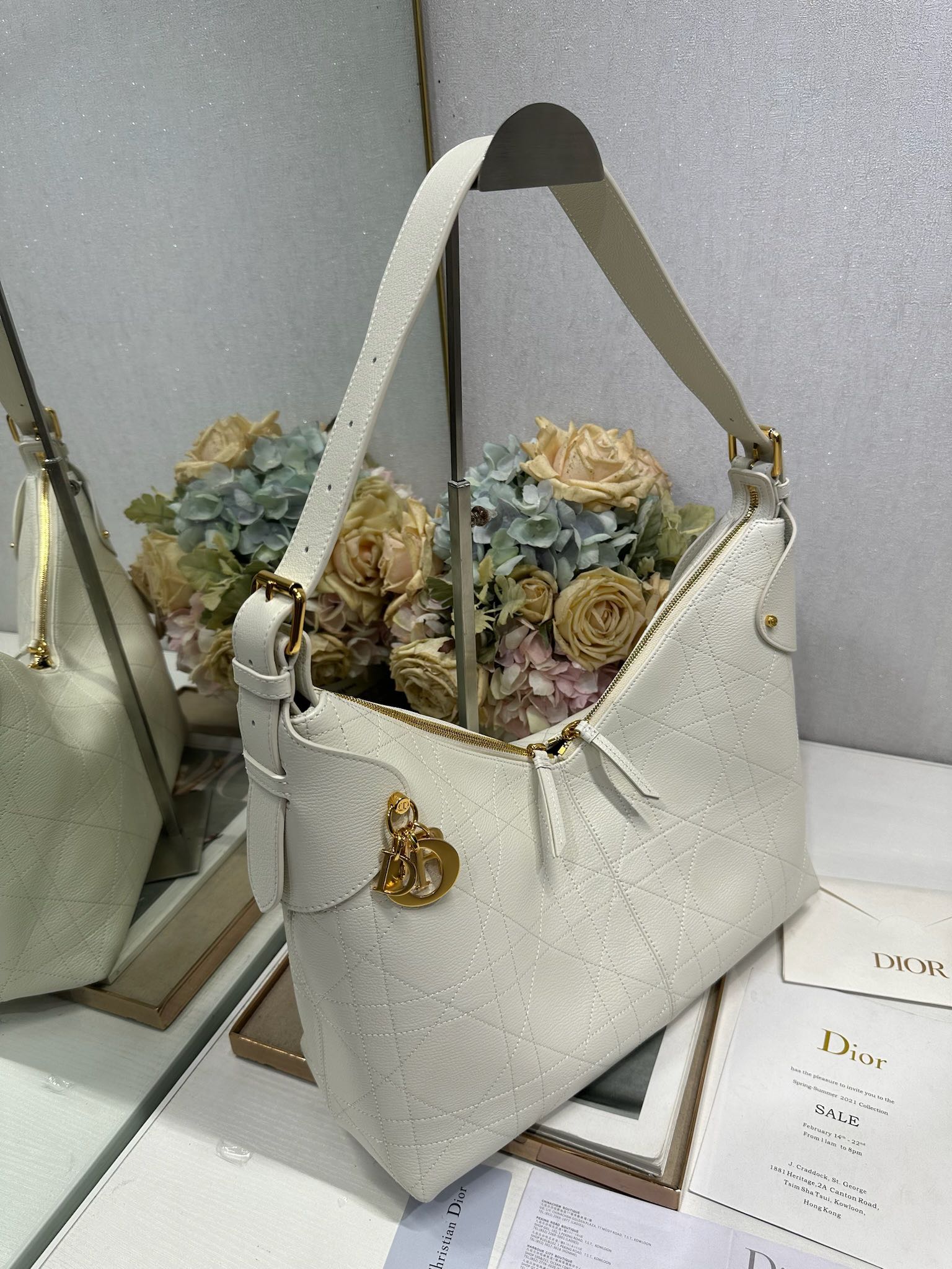 DIOR 26S VOYAGE BAG 34 IN CREAM WHITE CALFSKIN