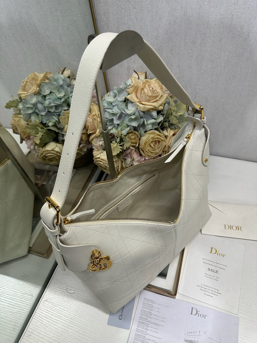 DIOR 26S VOYAGE BAG 34 IN CREAM WHITE CALFSKIN