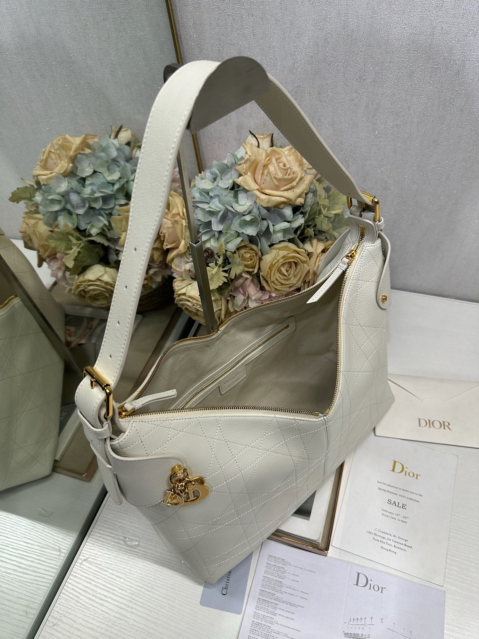 DIOR 26S VOYAGE BAG 34 IN CREAM WHITE CALFSKIN