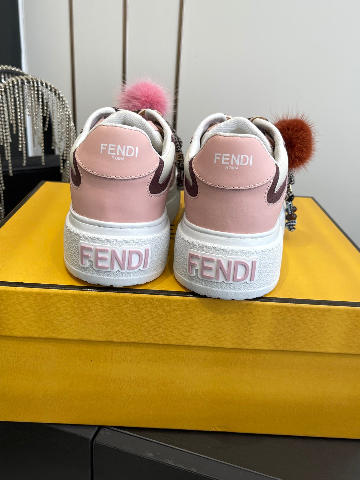 FENDI 25S SNEAKERS 50 MM IN PINK MIX WHITE SYNTHETIC LEATHER WITH CHARM
