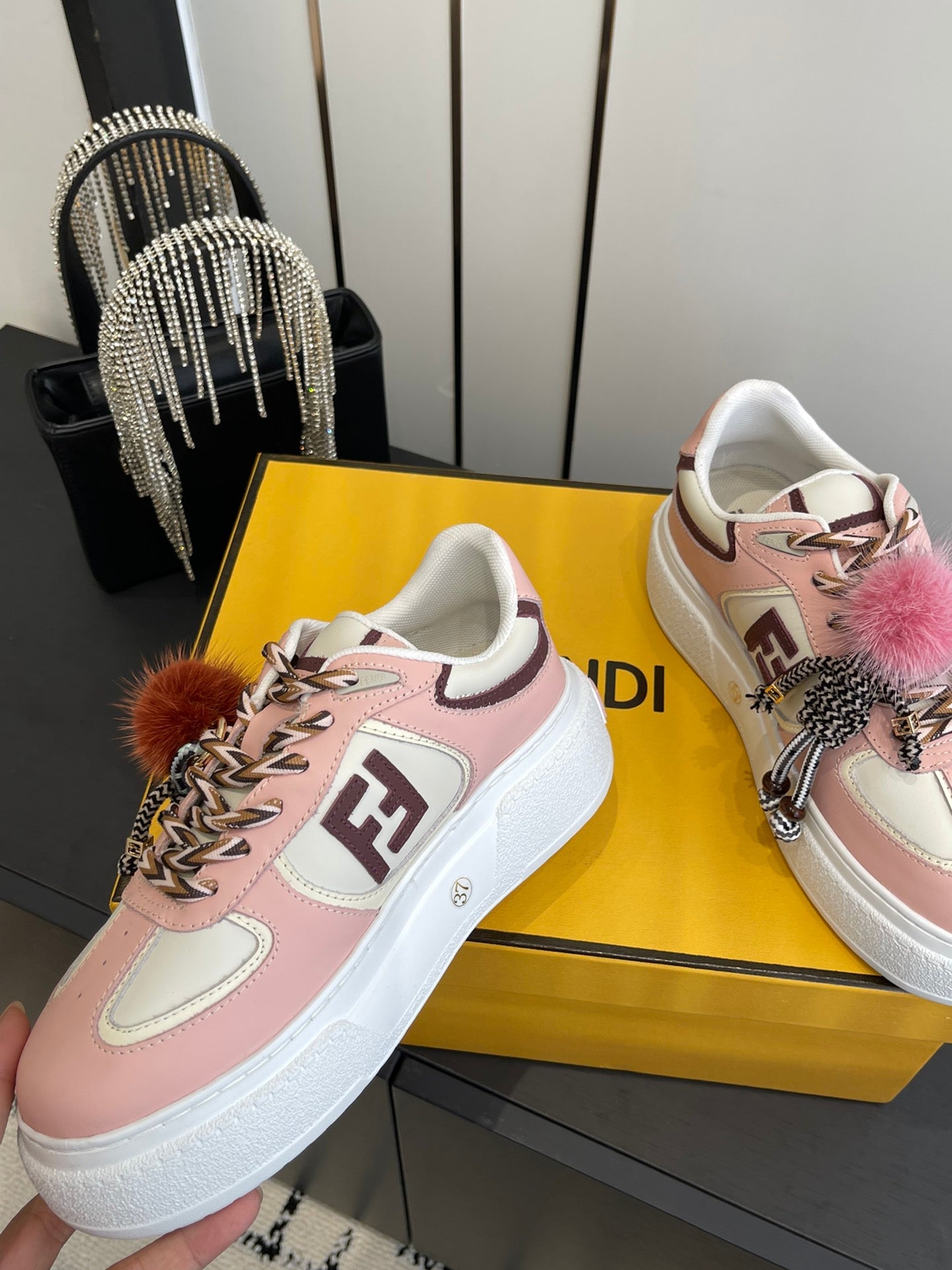 FENDI 25S SNEAKERS 50 MM IN PINK MIX WHITE SYNTHETIC LEATHER WITH CHARM