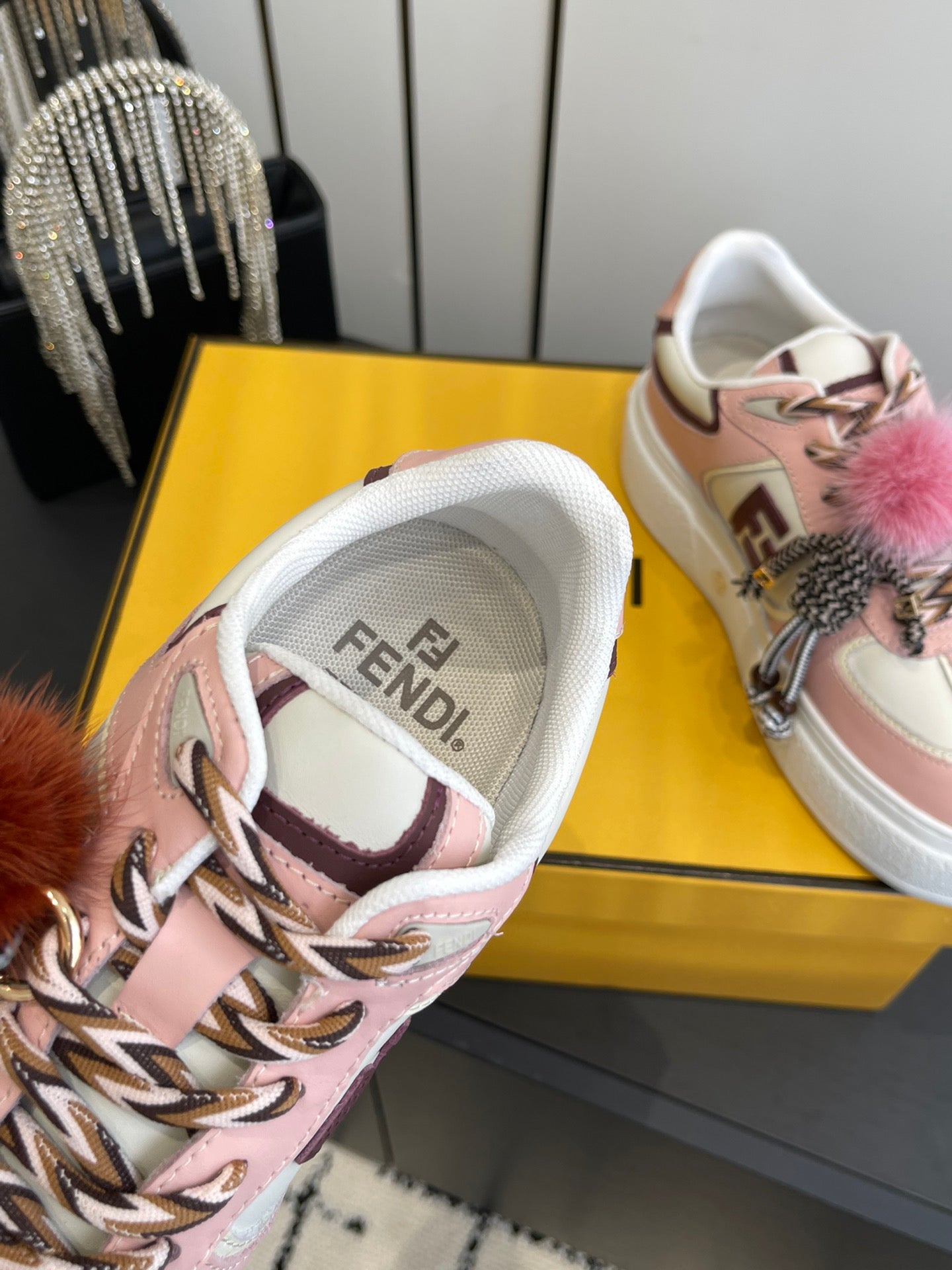 FENDI 25S SNEAKERS 50 MM IN PINK MIX WHITE SYNTHETIC LEATHER WITH CHARM