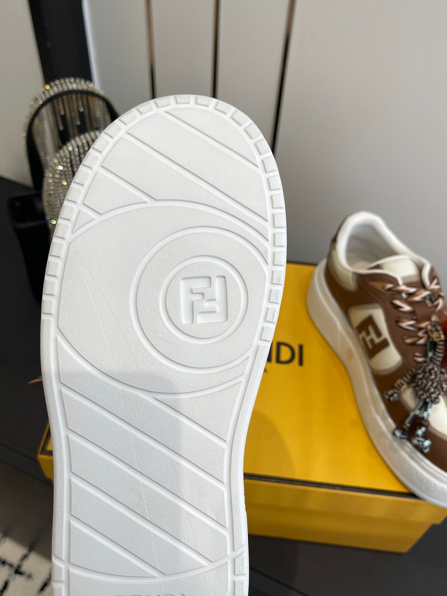 FENDI 25S SNEAKERS 50 MM IN BROWN SYNTHETIC LEATHER WITH CHARM