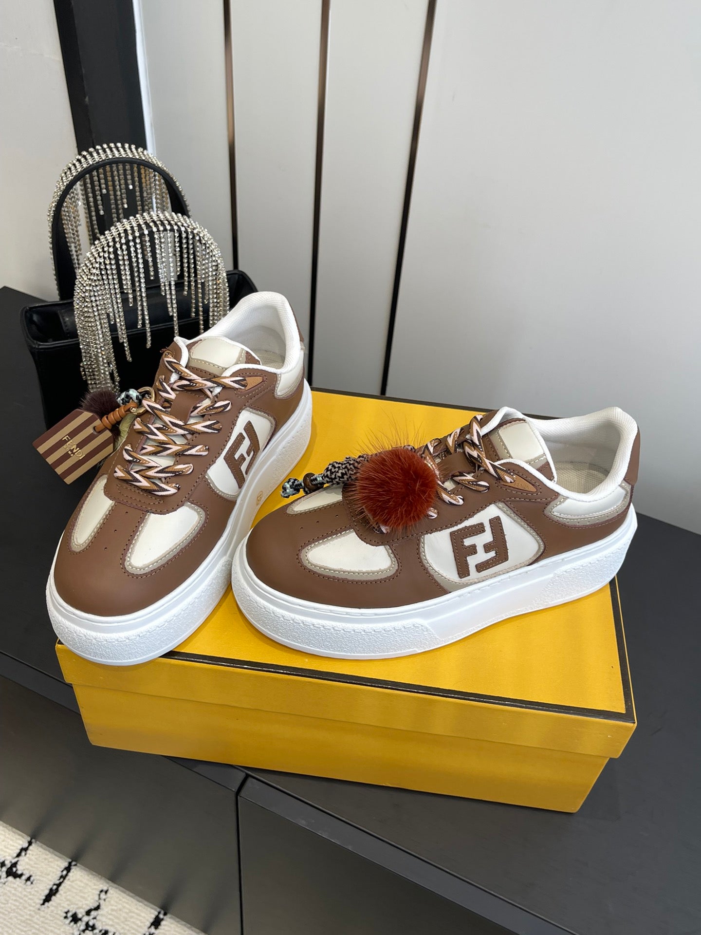 FENDI 25S SNEAKERS 50 MM IN BROWN SYNTHETIC LEATHER WITH CHARM