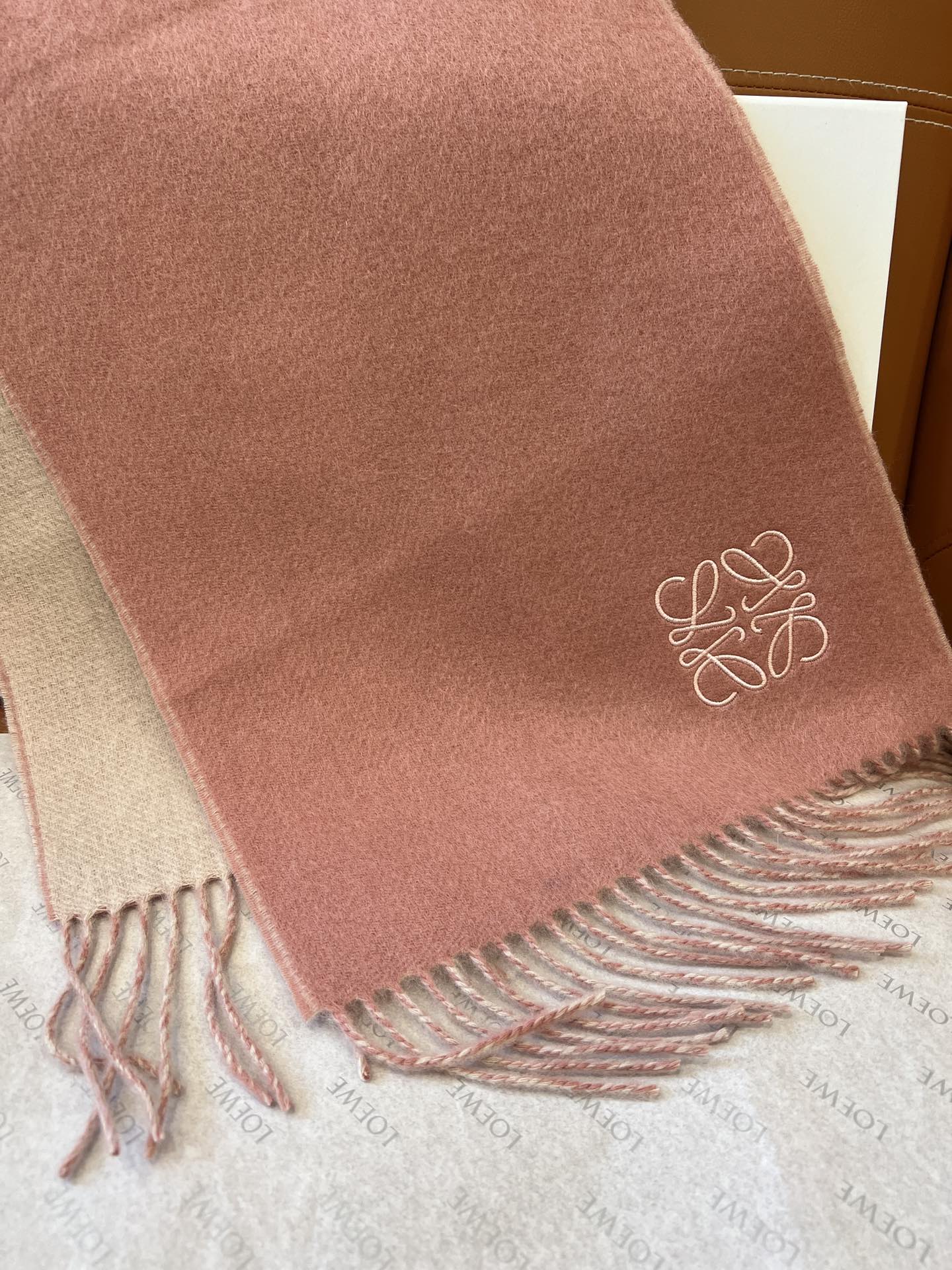 LOEWE 26S SCARF 180 IN CASHMERE WOOL 863709