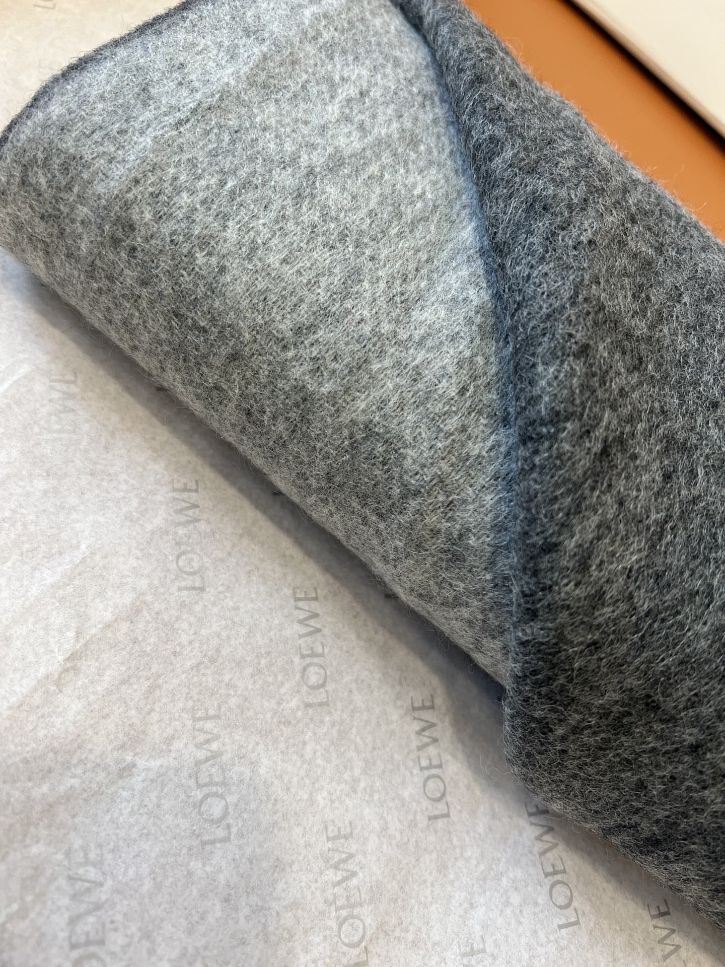 LOEWE 26S SCARF 180 IN CASHMERE WOOL 863828