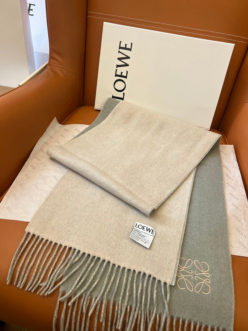 LOEWE 26S SCARF 180 IN CASHMERE WOOL 863829