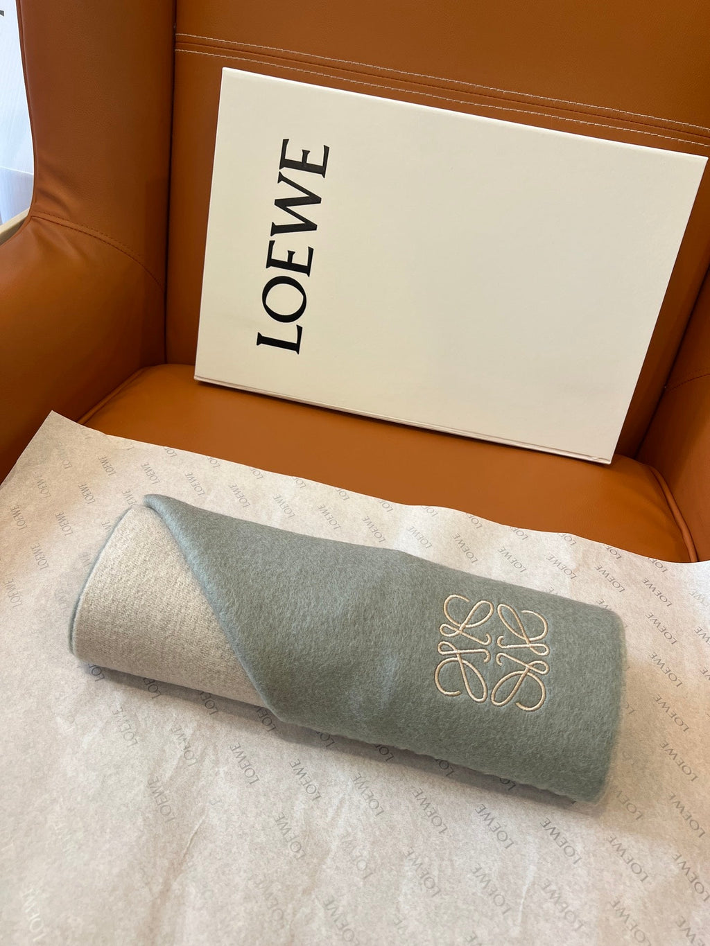 LOEWE 26S SCARF 180 IN CASHMERE WOOL 863829