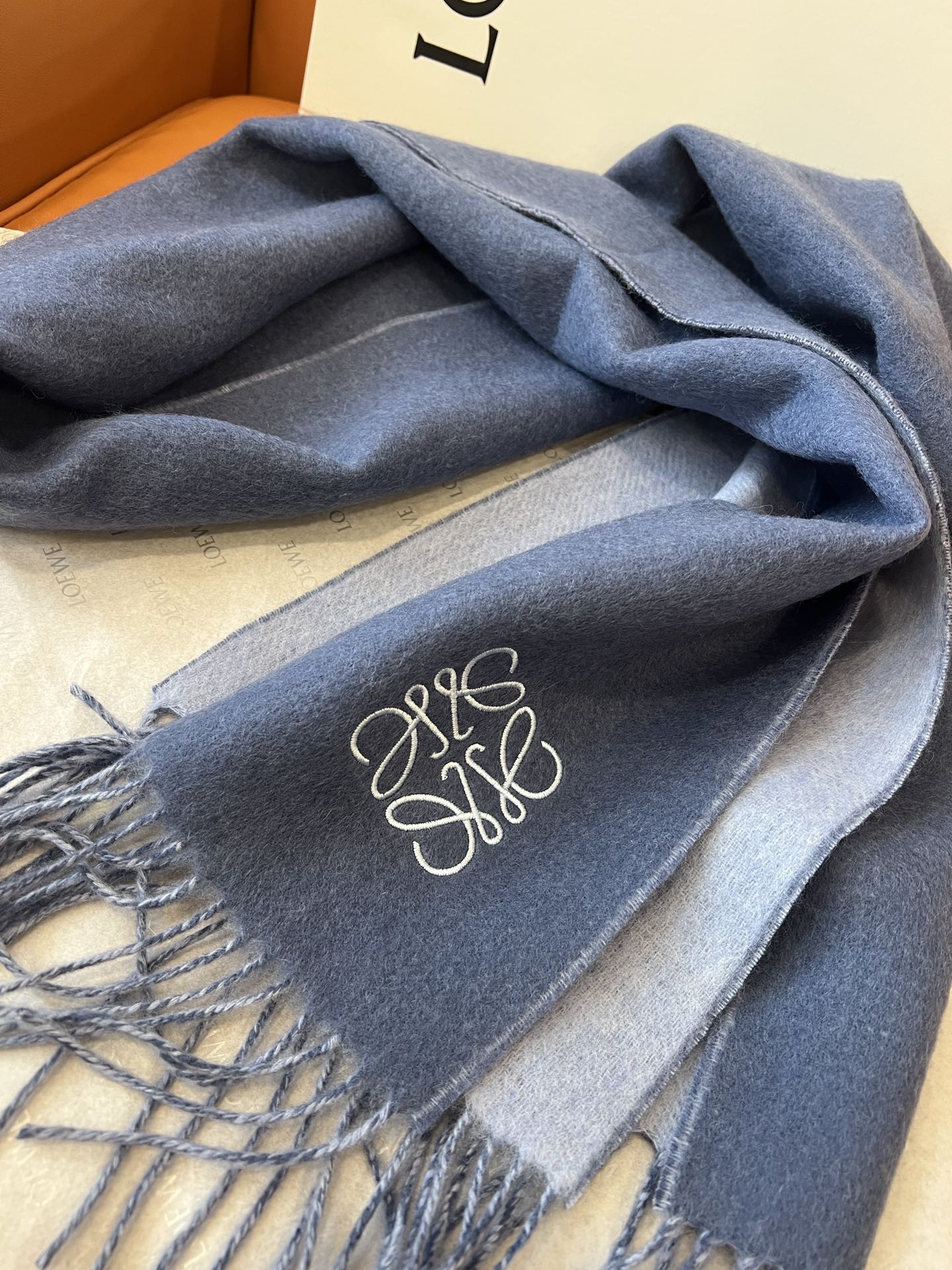 LOEWE 26S SCARF 180 IN CASHMERE WOOL 863832