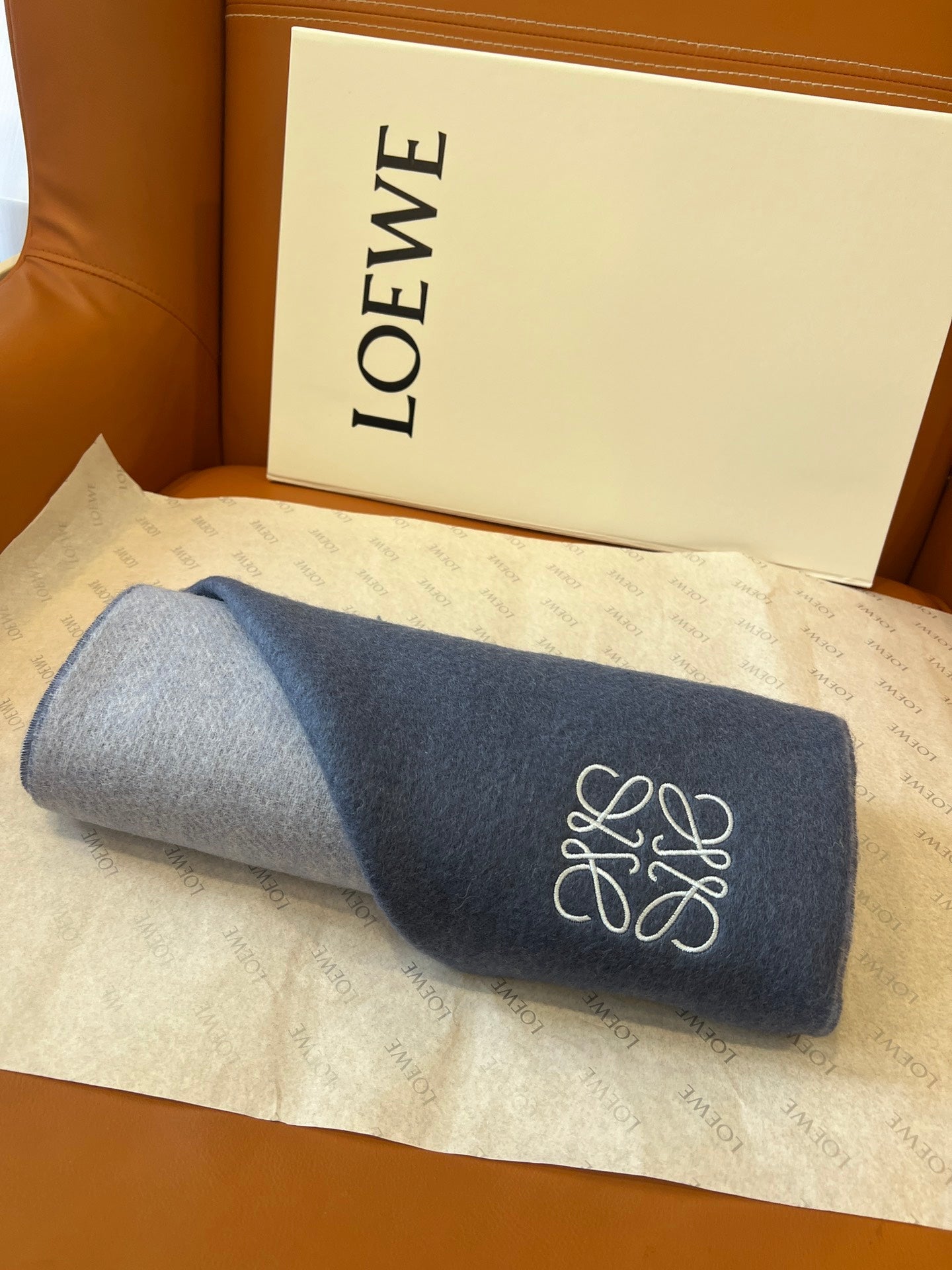 LOEWE 26S SCARF 180 IN CASHMERE WOOL 863832