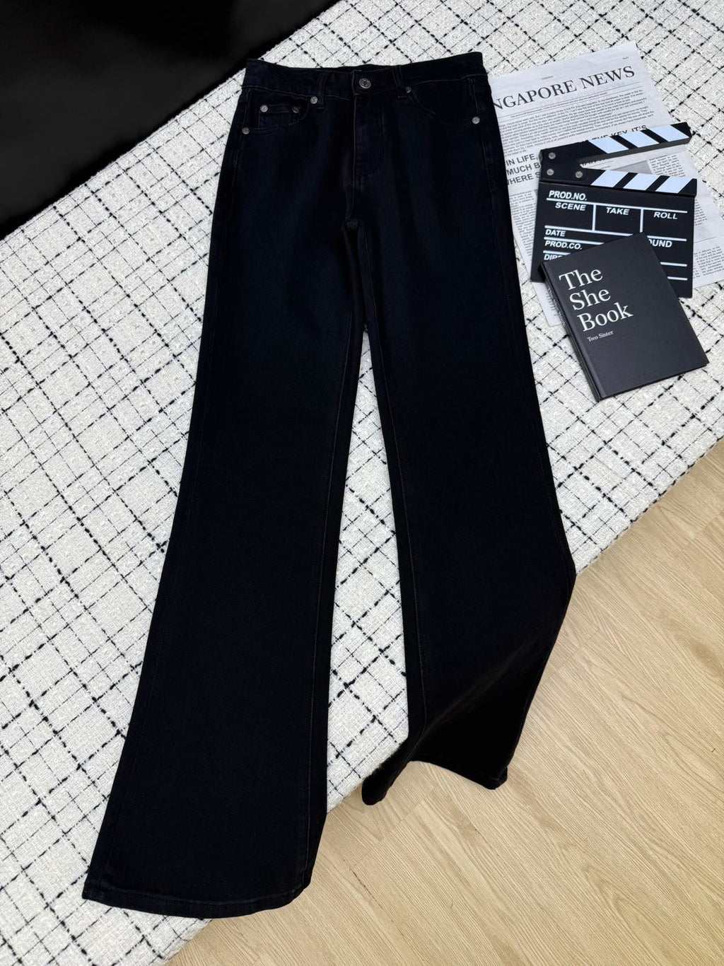 CHANEL 26S FLARED JEANS 758