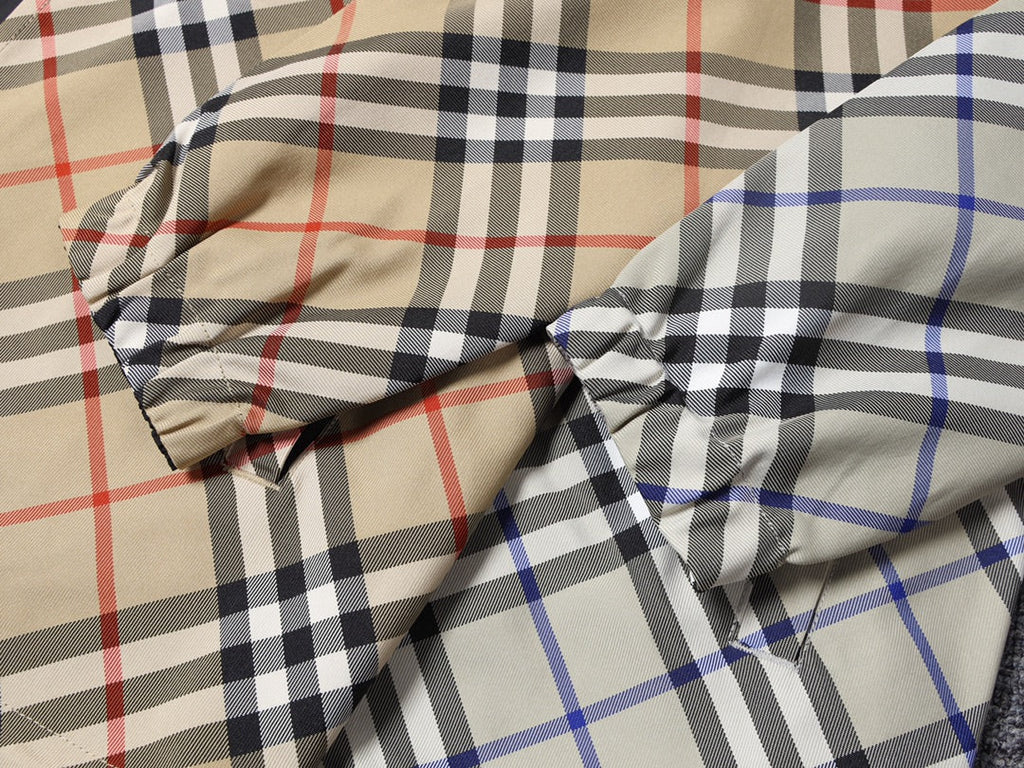 BURBERRY 25S HOODED TRENCH COAT 132