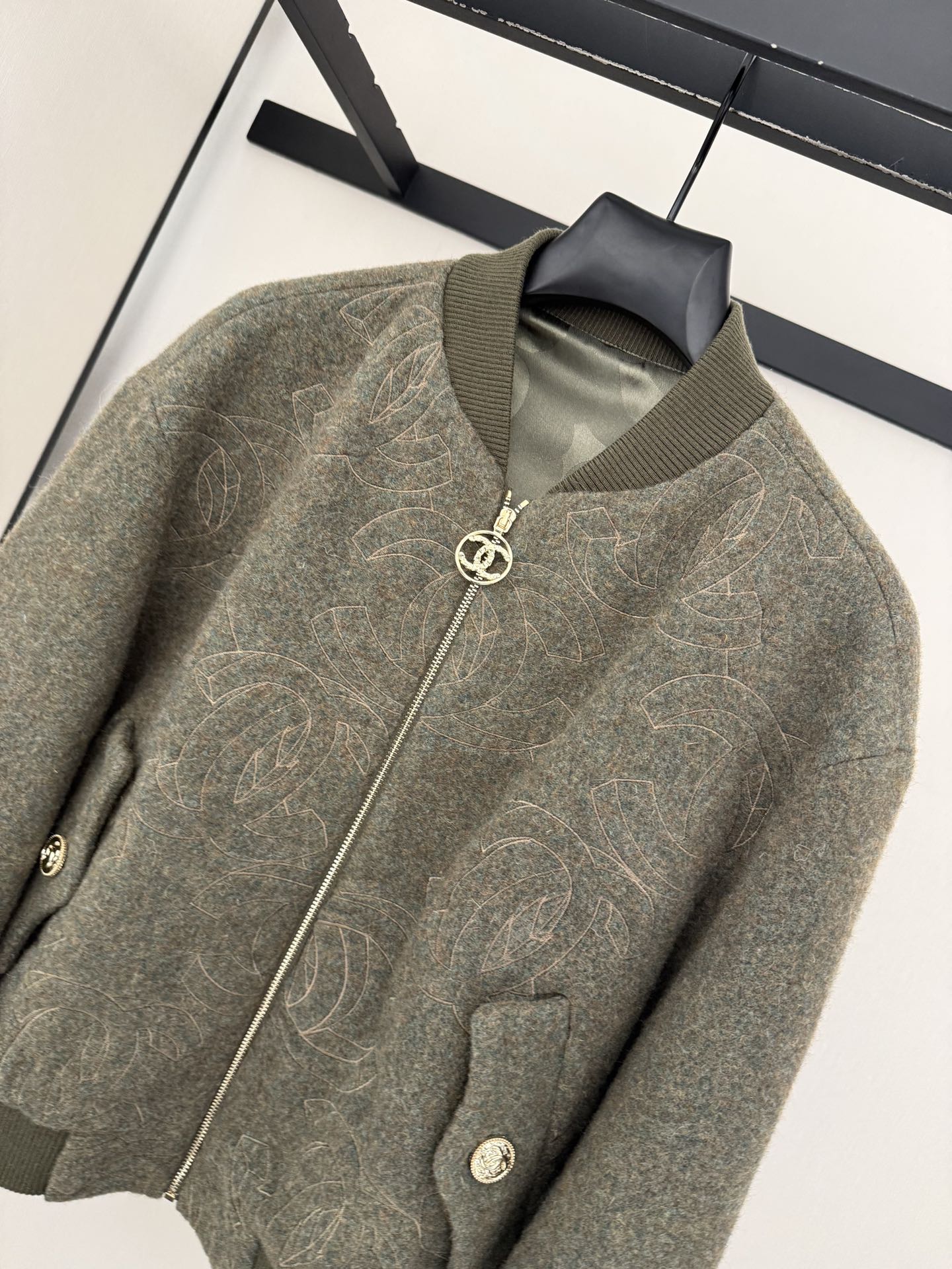 CHANEL 25S BOMBER JACKET 424