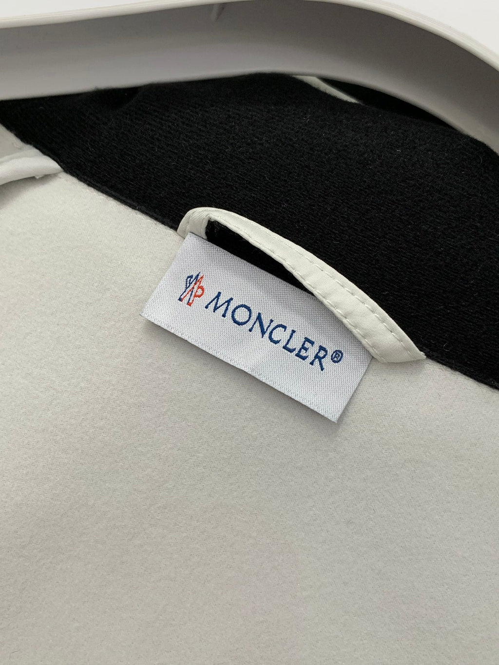 MONCLER 25S GRENOBLE DOWN JACKET 207