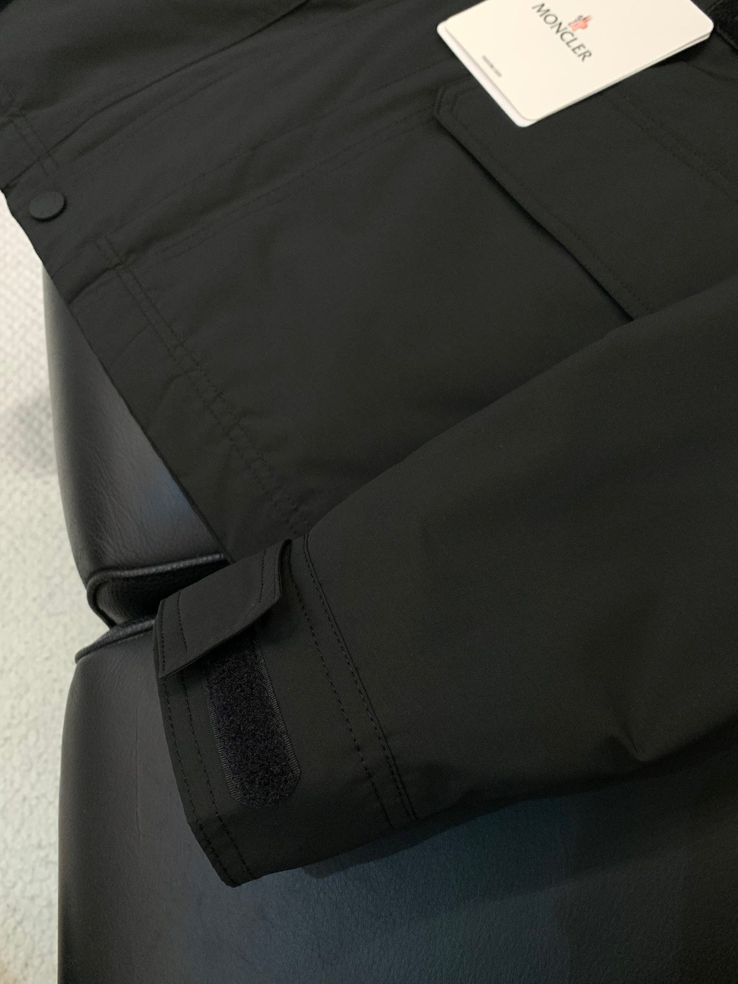 MONCLER 25S PROTECTIVE JACKET 242