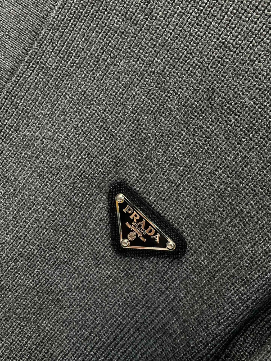 PRADA 25S CARDIGAN 486