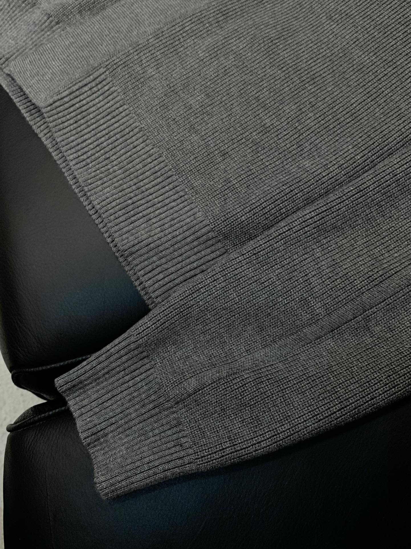 PRADA 25S CARDIGAN 486