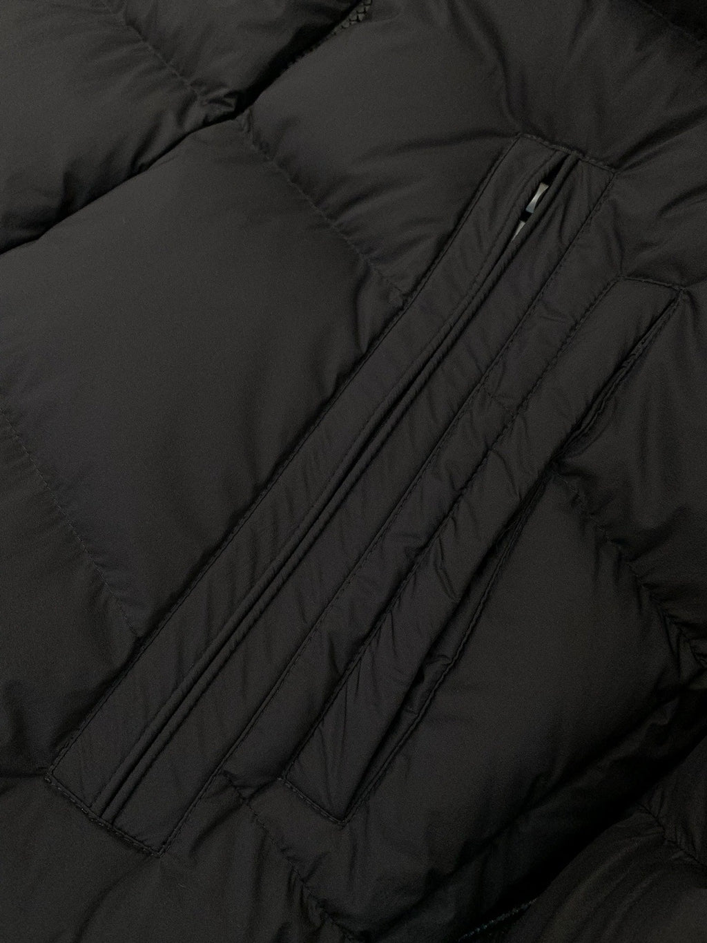 MONCLER 25S DOWN HOODED JACKET 262