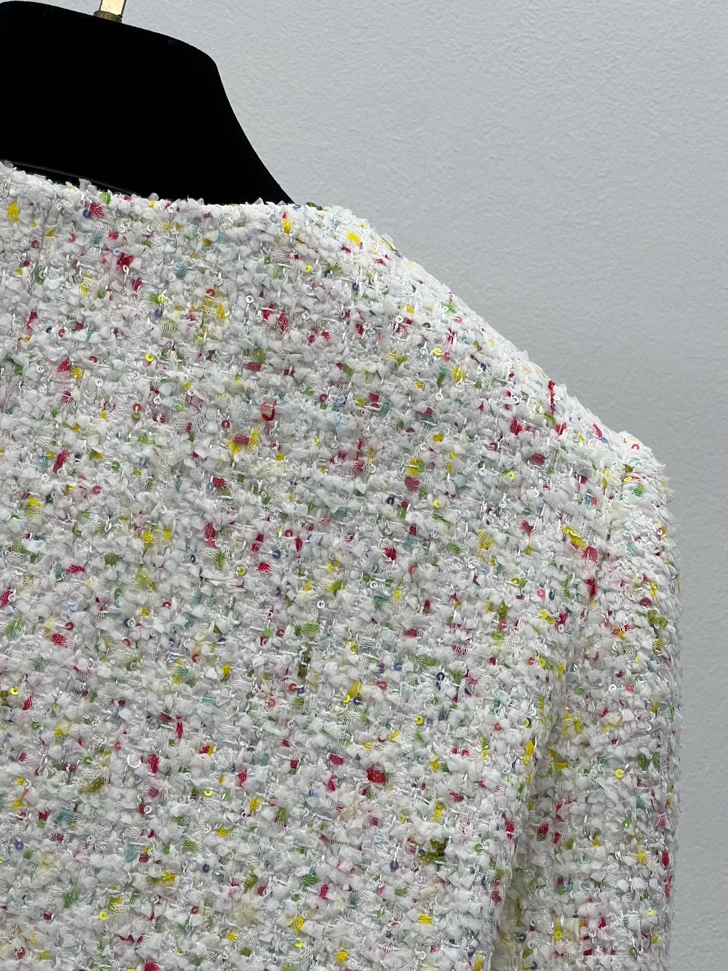 CHANEL 25S TWEED JACKET 290