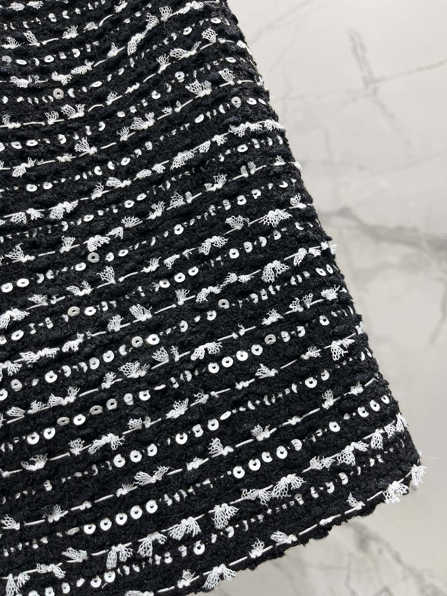 CHANEL 26S MIDI SKIRT 772