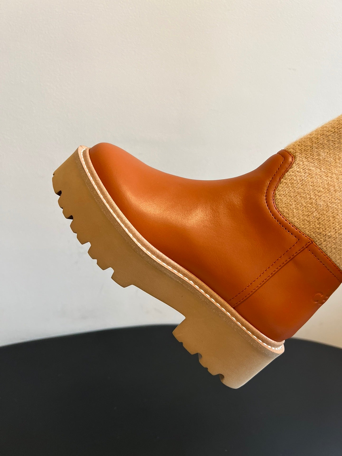CELINE 26S HIGH-TOP BOOTS 60 MM IN ORANGE BROWN CALFSKIN AND BEIGE WOOL
