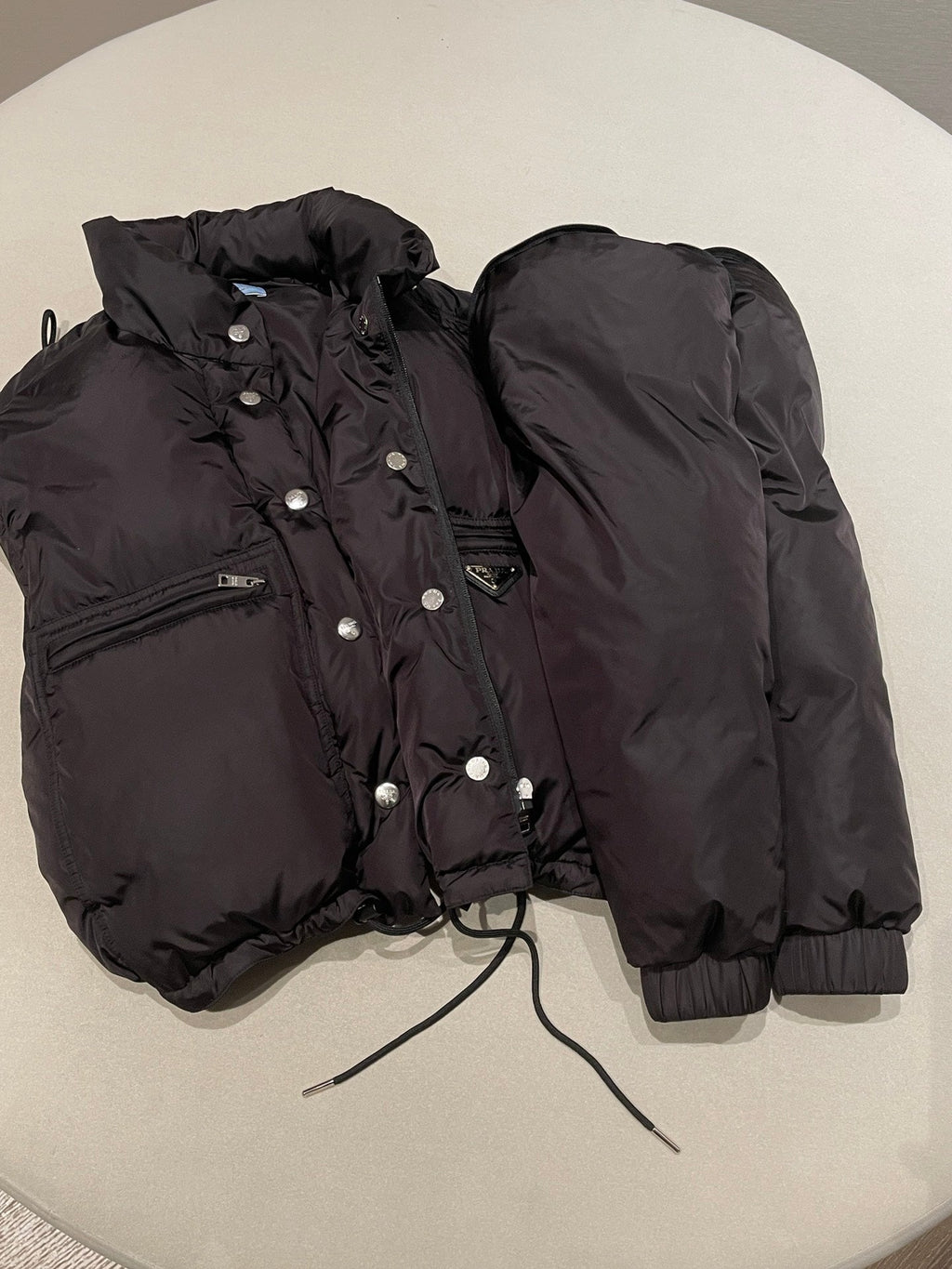 PRADA 25S SHORT DOWN JACKET 243
