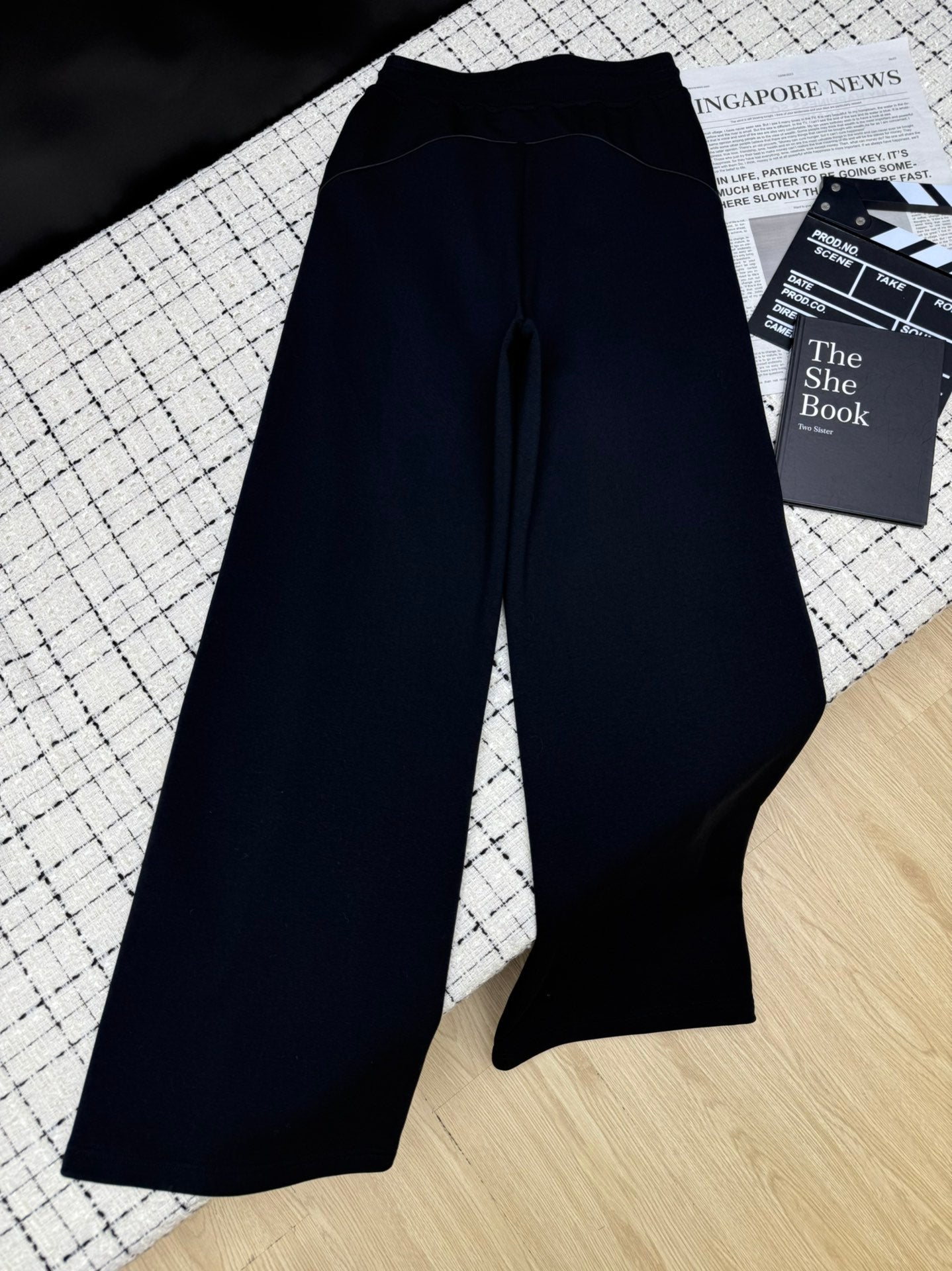 PRADA 26S WIDE-LEG PANTS 609