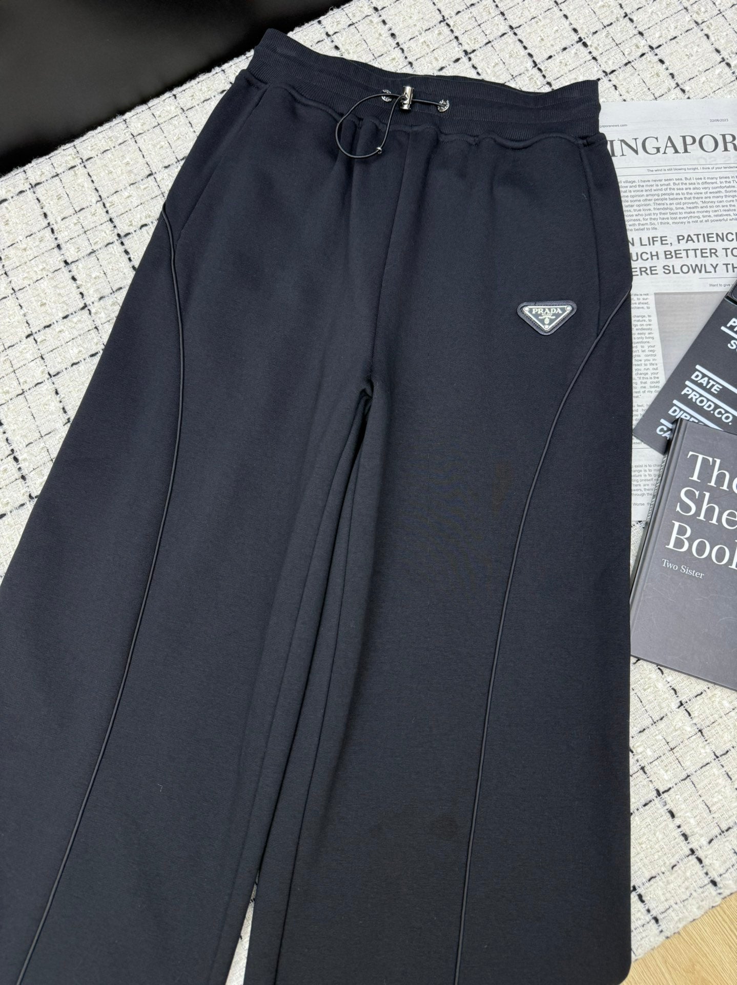 PRADA 26S WIDE-LEG PANTS 609