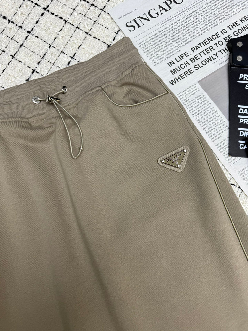 PRADA 26S MIDI SKIRT 606