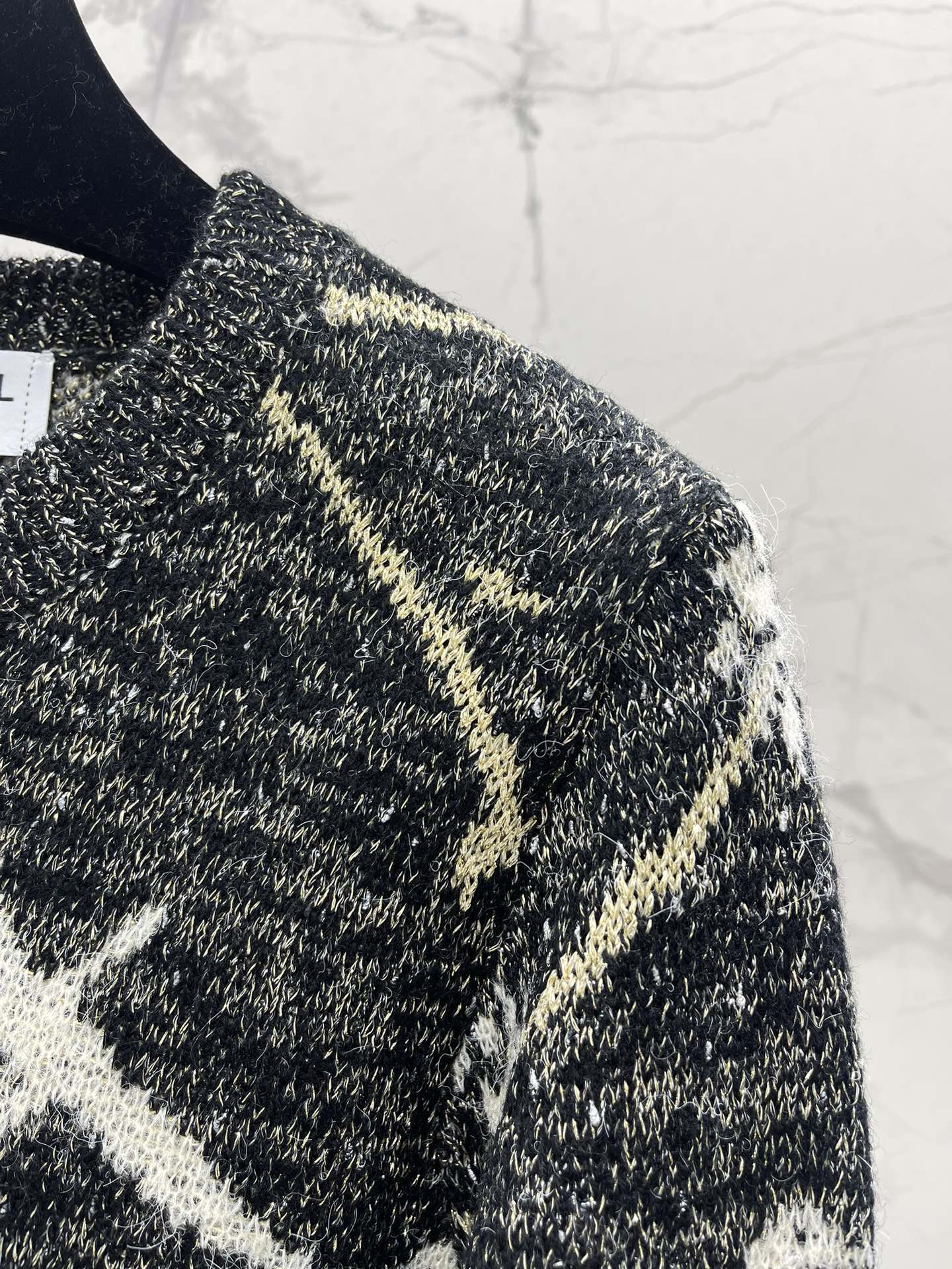CHANEL 25S SWEATER 411