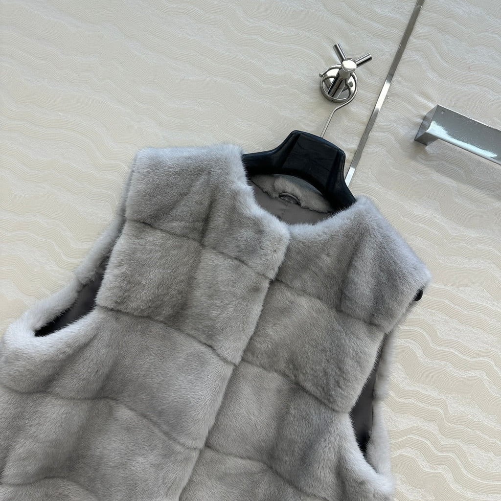 DIOR 25S SLEEVELESS MINK VEST 582