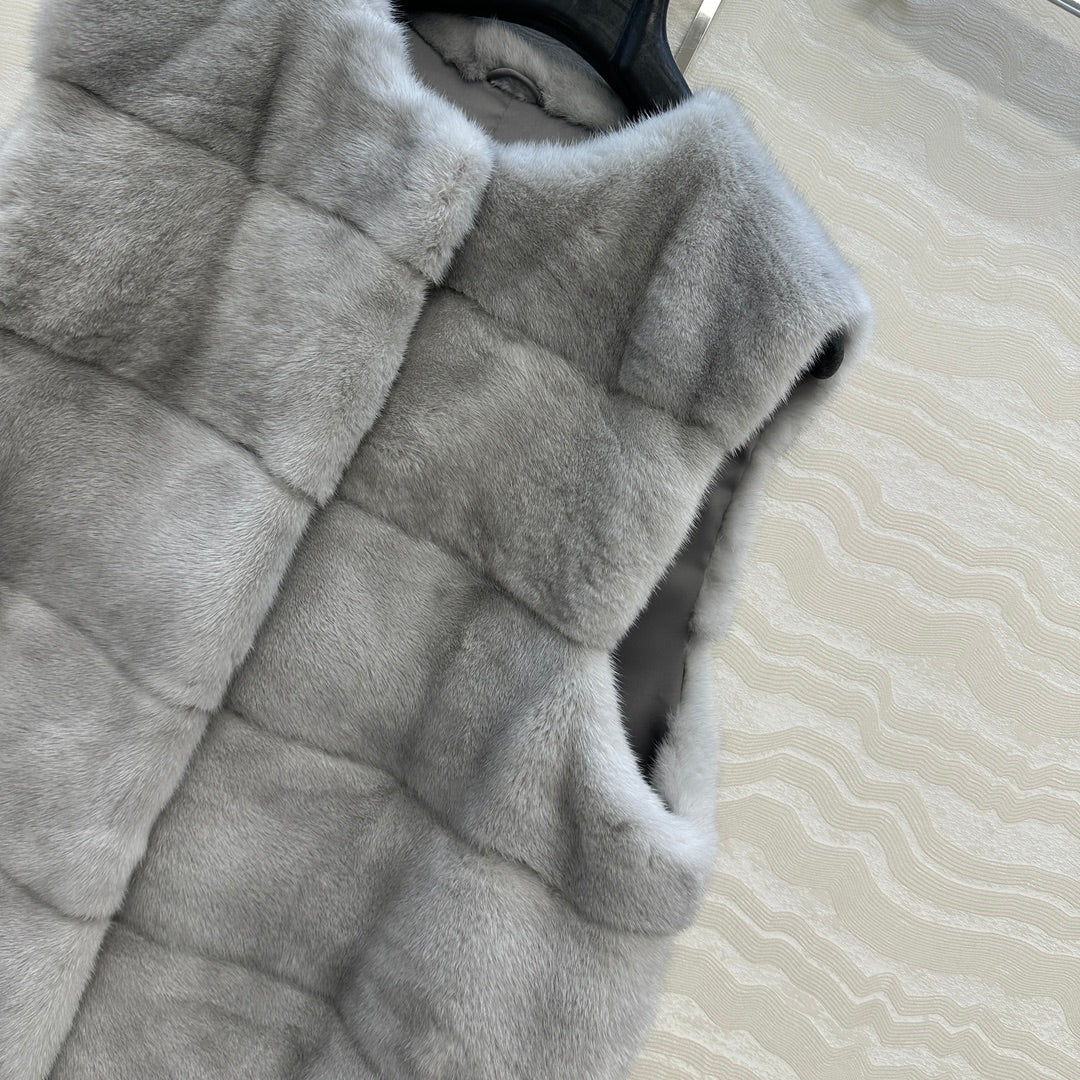 DIOR 25S SLEEVELESS MINK VEST 582