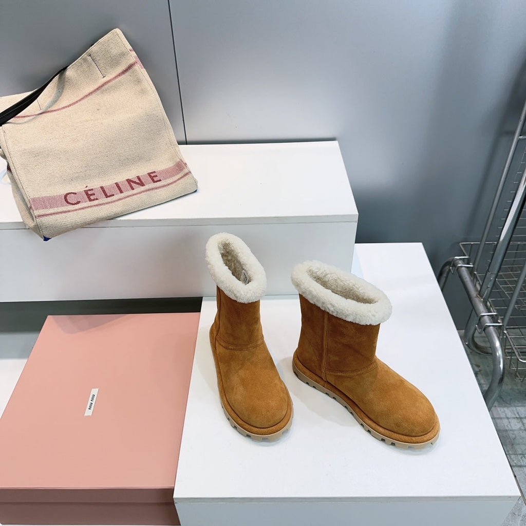 MIUMIU 25S BOOTIES IN CARAMEL BROWN SUEDE AND SHEARLING