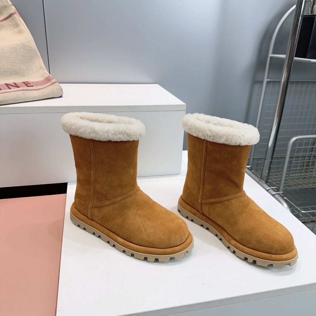 MIUMIU 25S BOOTIES IN CARAMEL BROWN SUEDE AND SHEARLING