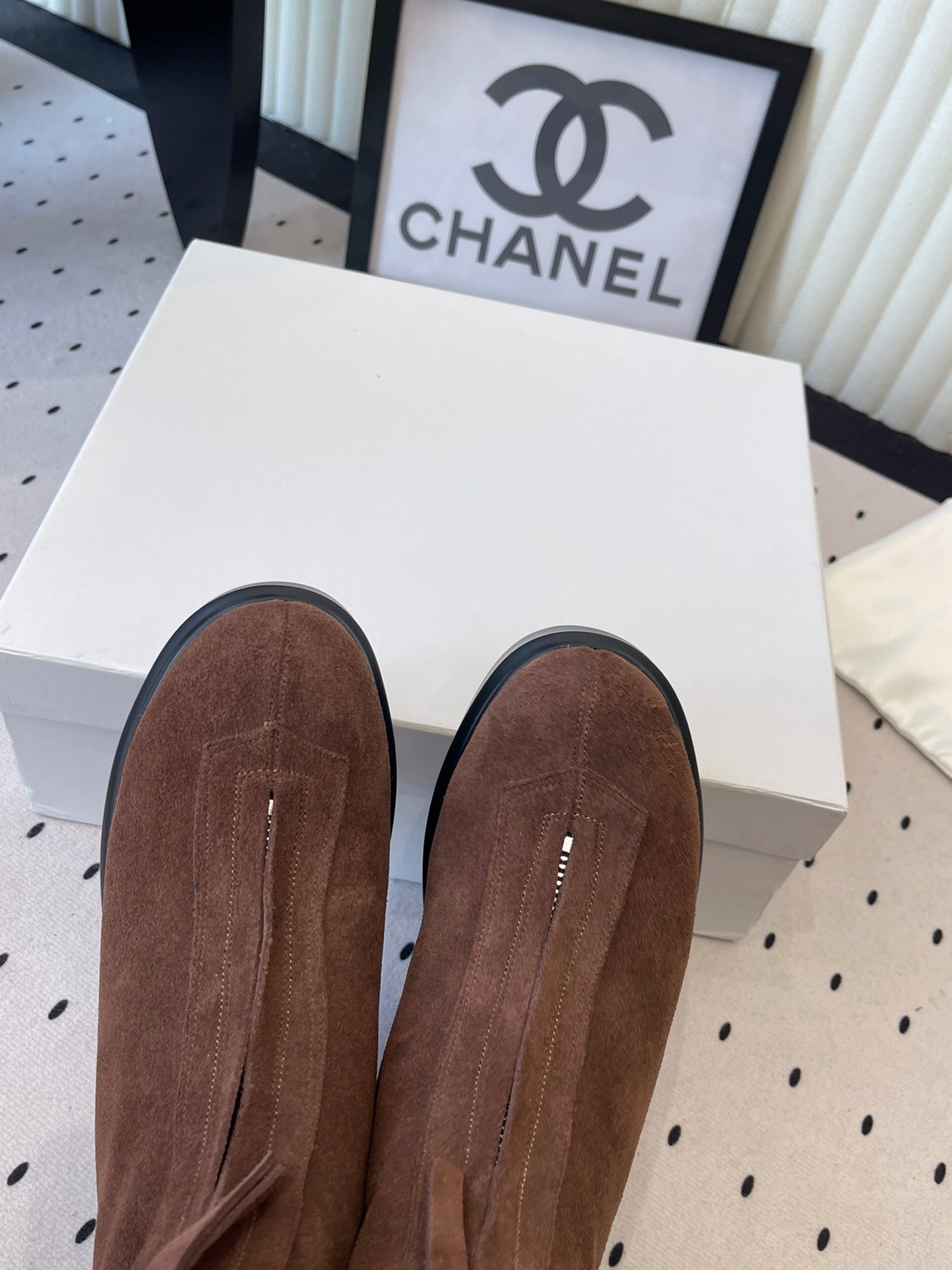 THE ROW ZIPPED ANKLE BOOT IN CHOCOLATE BROWN SUEDE