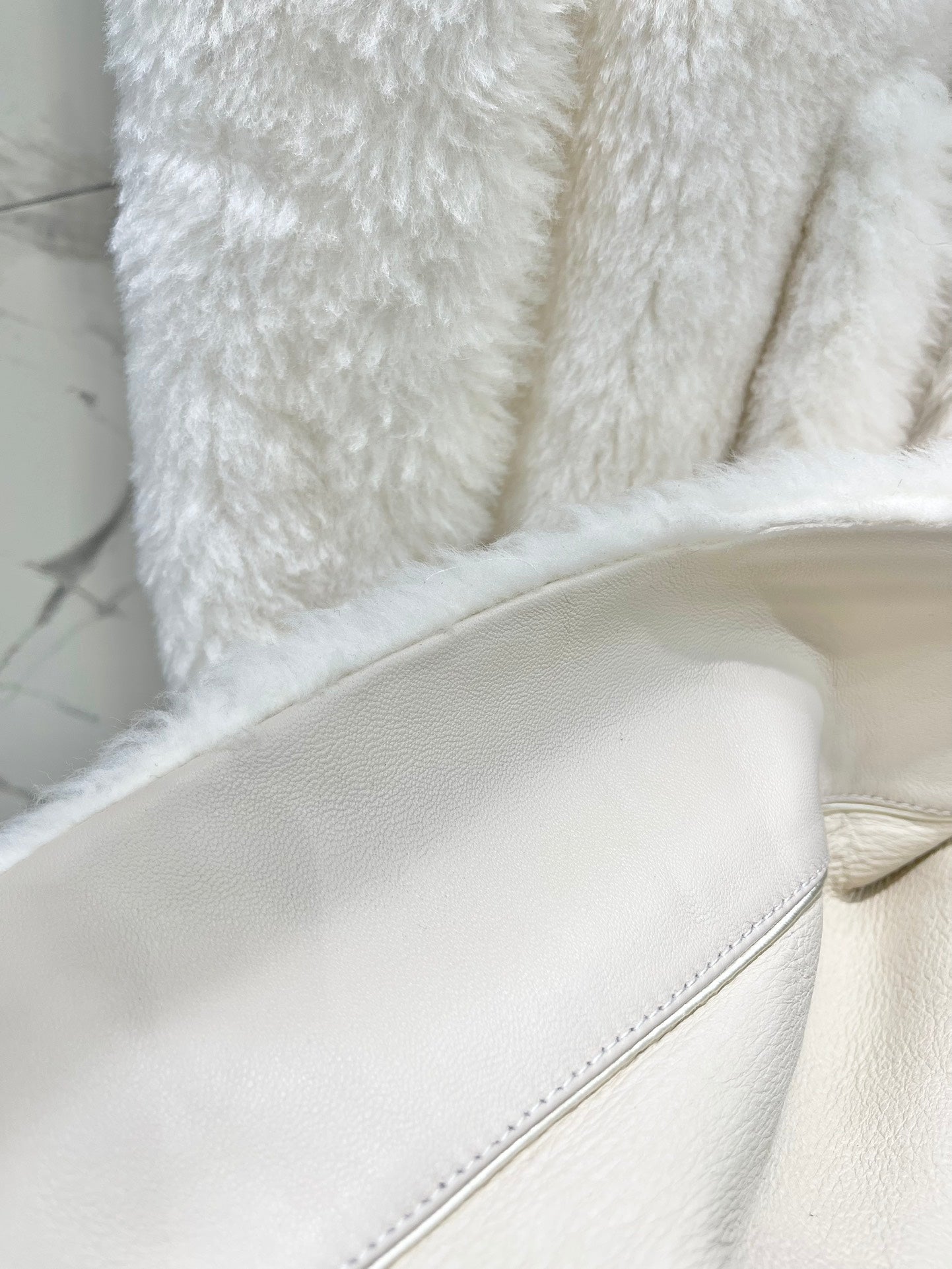 MAX MARA 25S SHEARLING COAT 212
