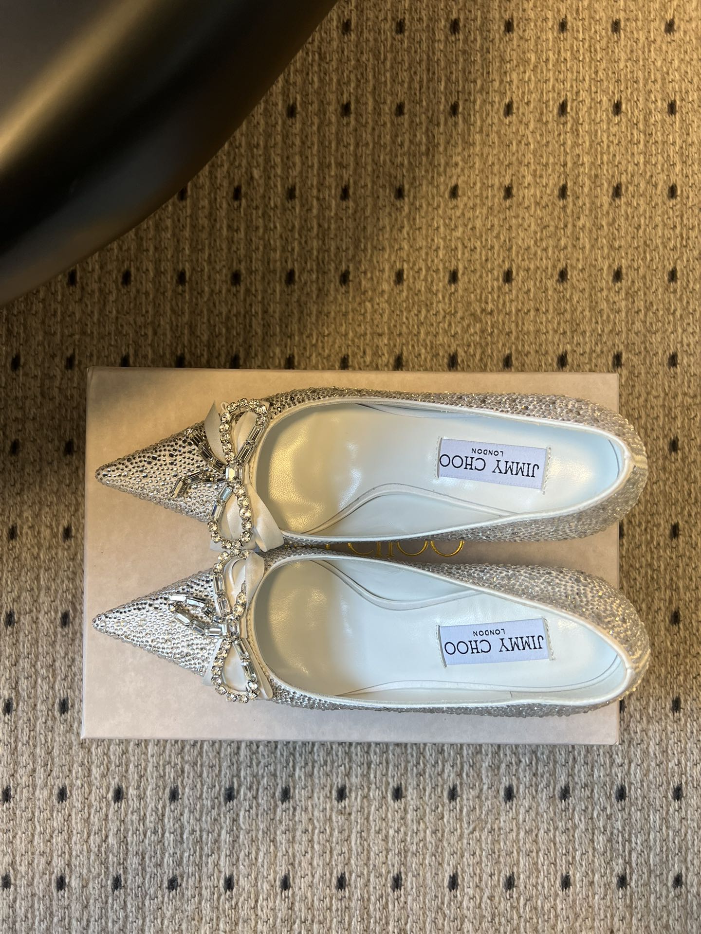 JIMMY CHOO 26S HIGH HEELS 70 MM IN WHITE CRYSTAL WITH BOW