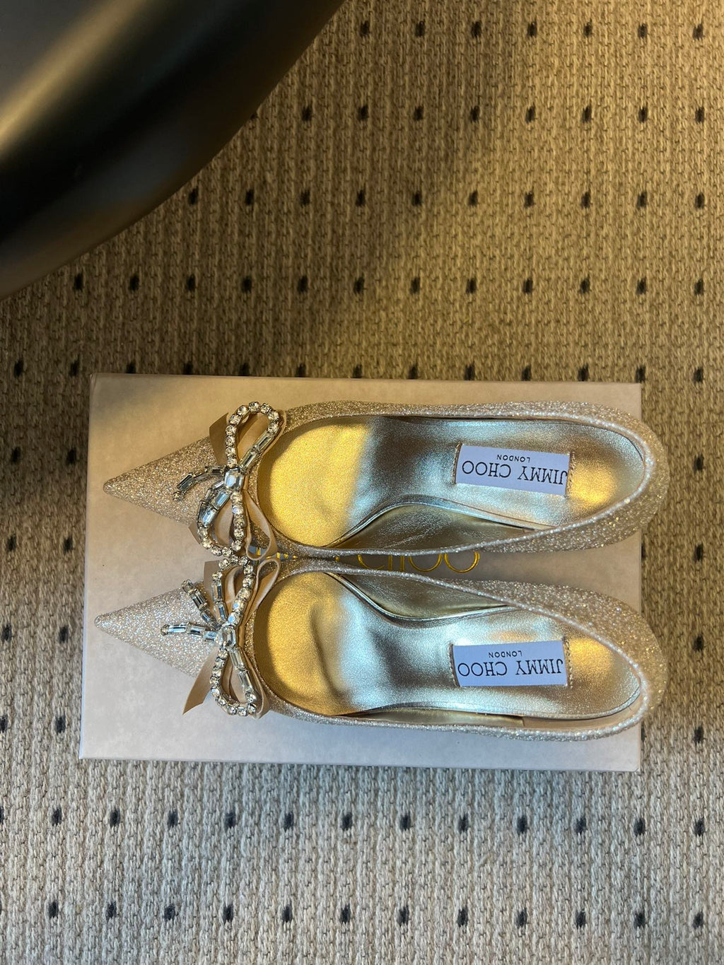 JIMMY CHOO 26S HIGH HEELS 70 MM IN PLATINUM ICE GLITTER FABRIC WITH BOW
