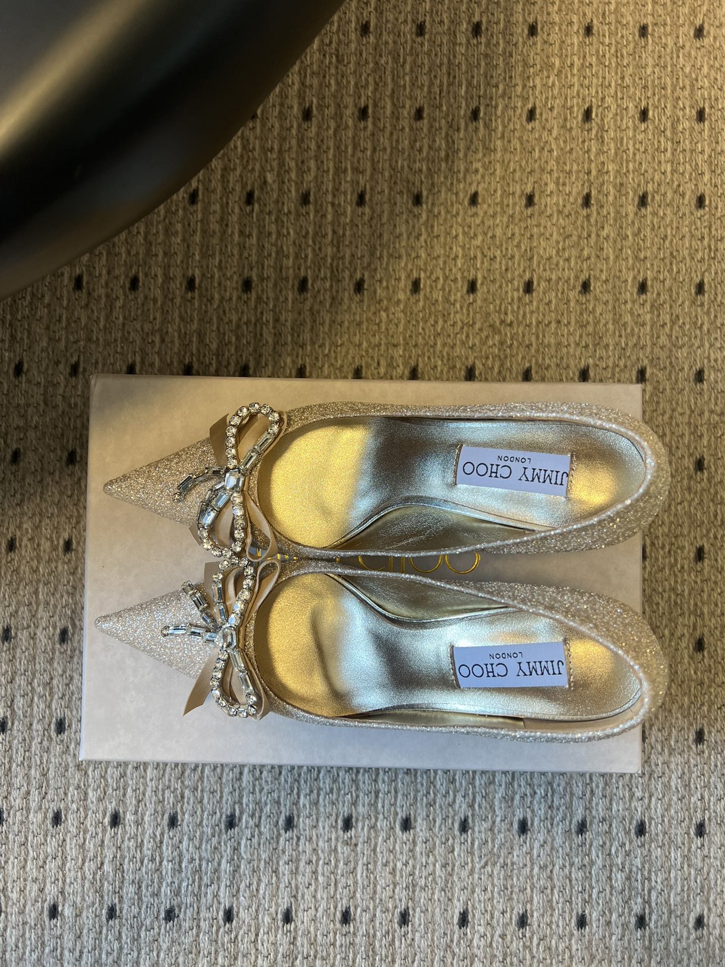 JIMMY CHOO 26S HIGH HEELS 70 MM IN PLATINUM ICE GLITTER FABRIC WITH BOW