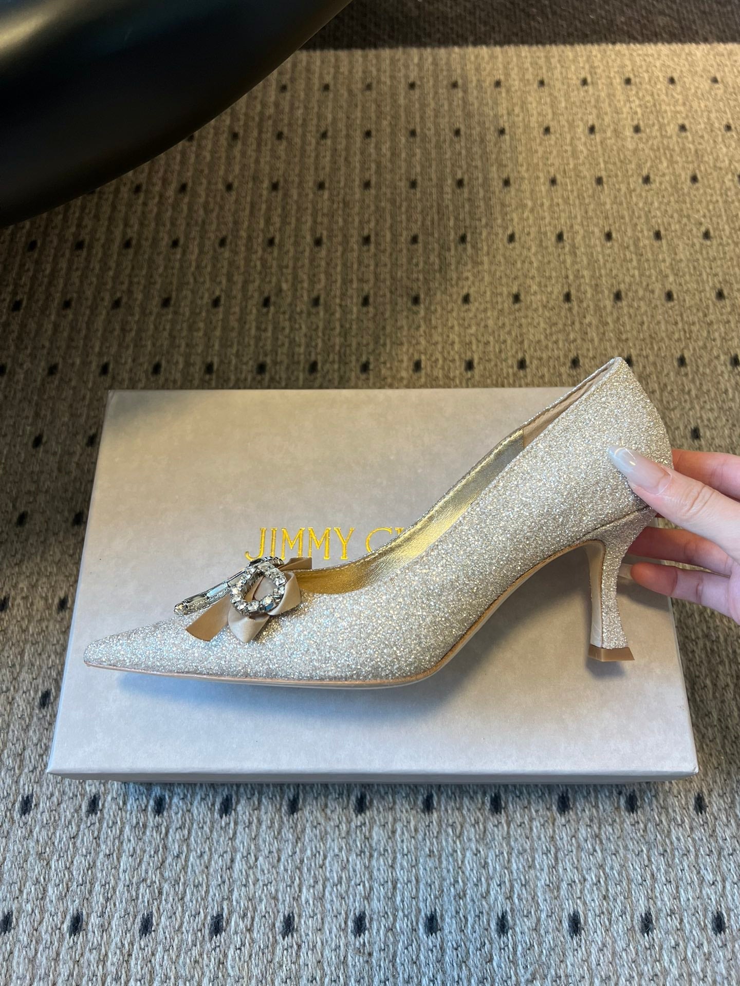 JIMMY CHOO 26S HIGH HEELS 70 MM IN PLATINUM ICE GLITTER FABRIC WITH BOW