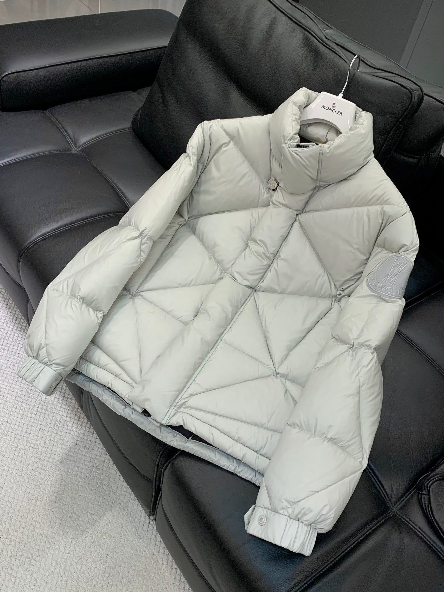 MONCLER 25S DOWN JACKET 433