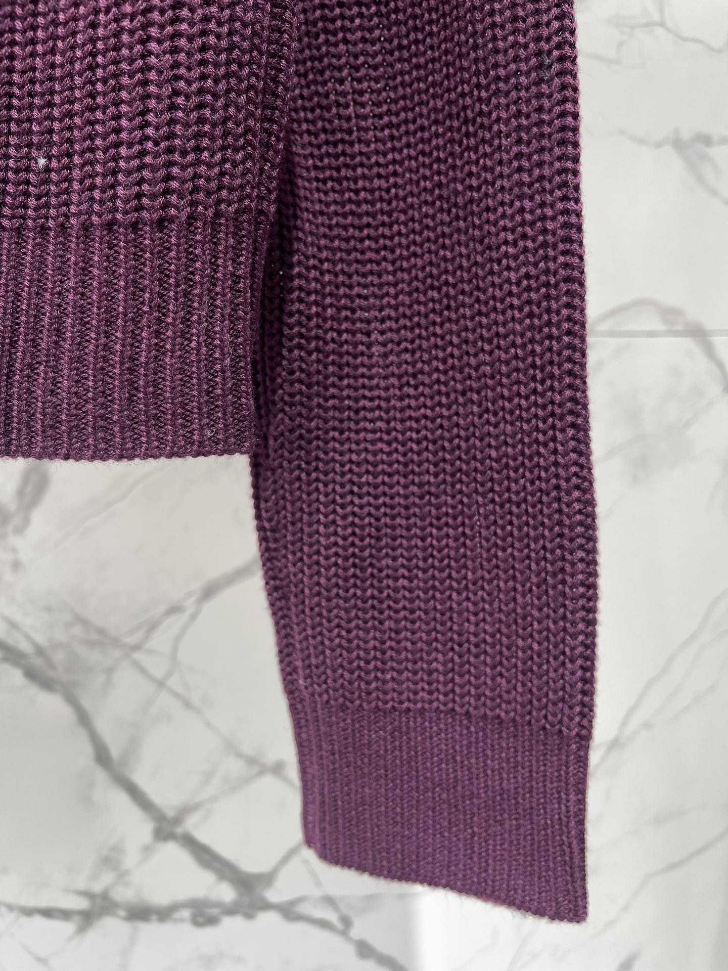 MIUMIU SWEATER STYLE 742