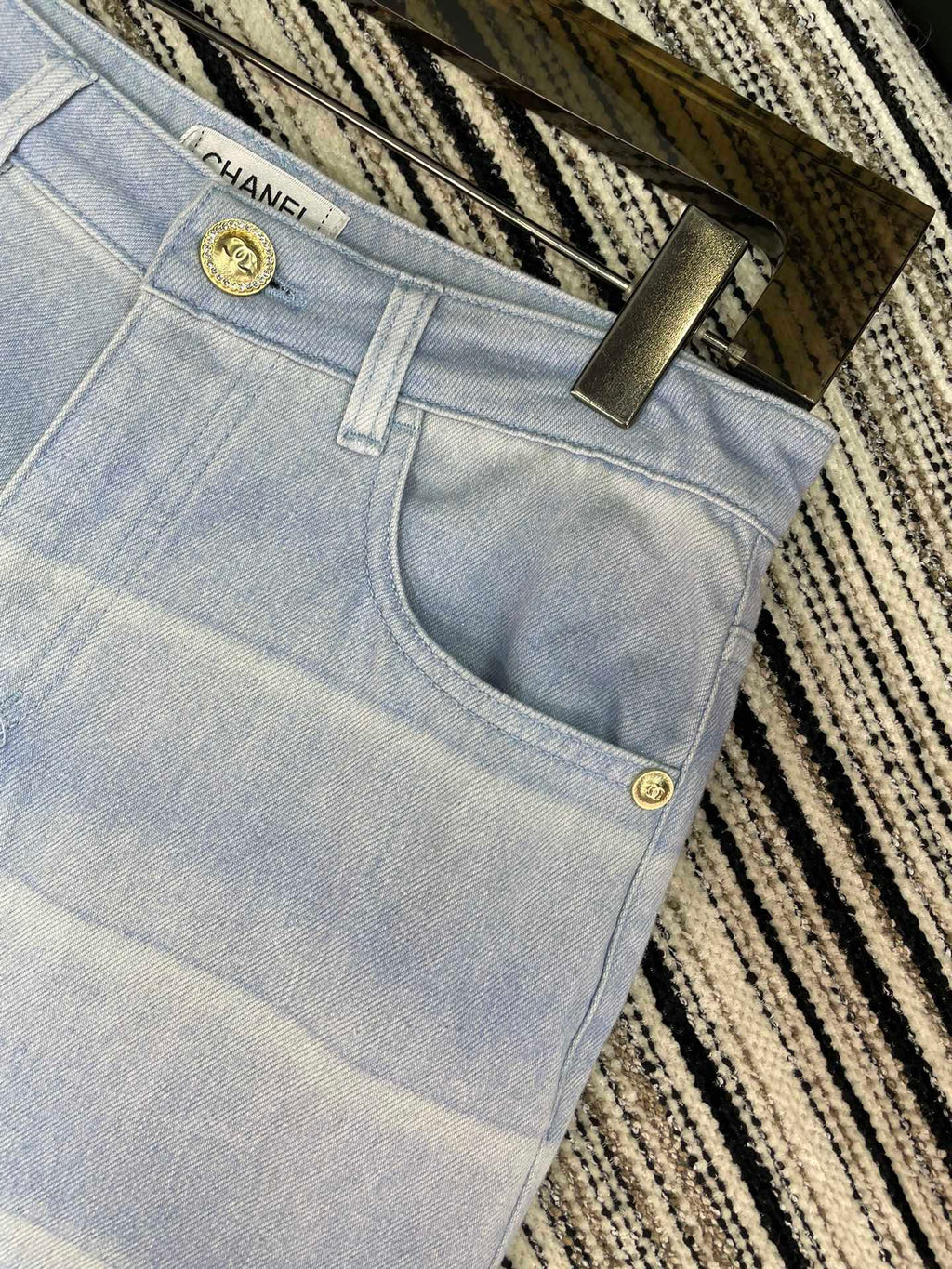 CHANEL 25S JEANS 444