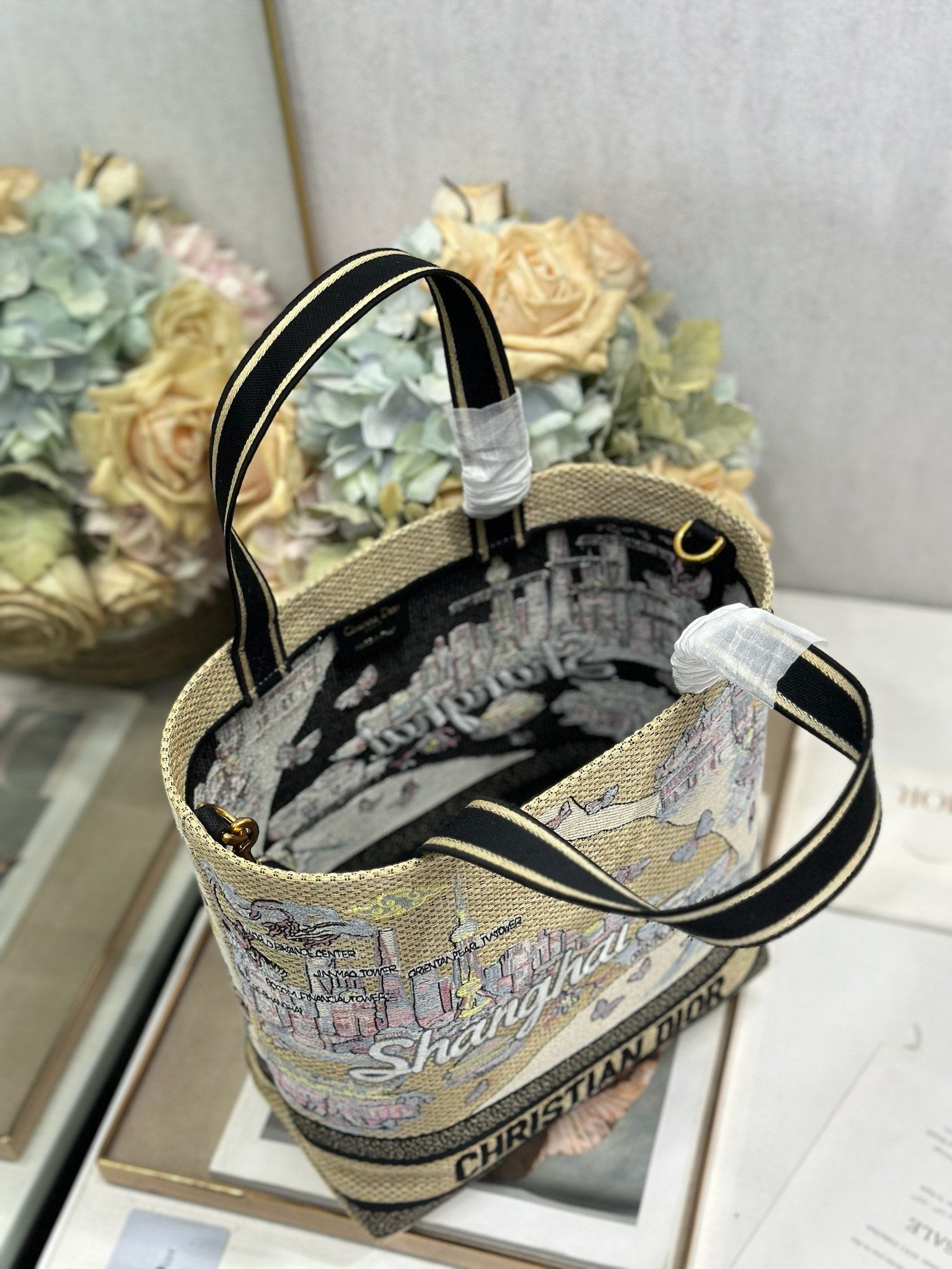 DIOR 26S BOOK TOTE BAG 25 IN MUTICOLOR RAFFIA STYLE 4
