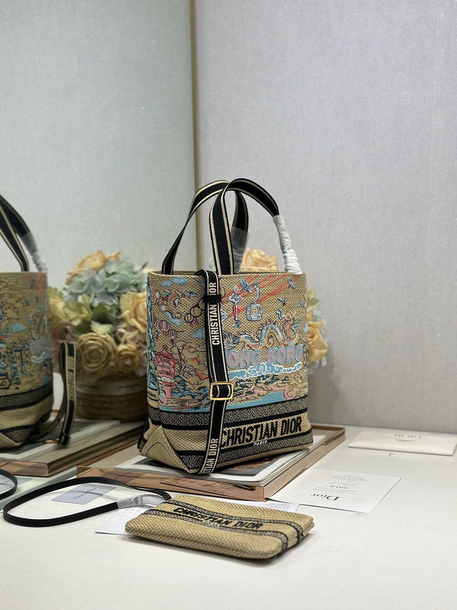 DIOR 26S BOOK TOTE BAG 25 IN MUTICOLOR RAFFIA STYLE 3