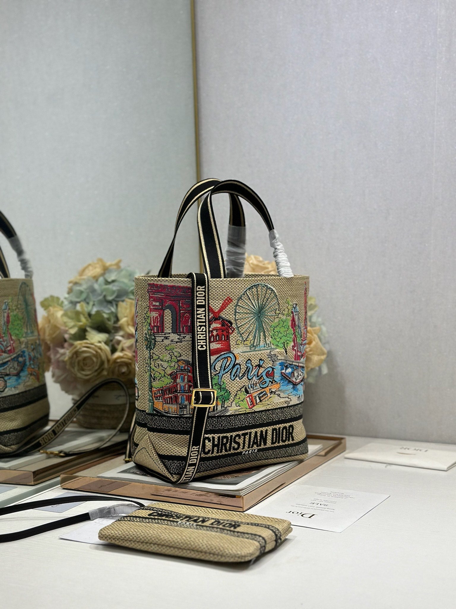 DIOR 26S BOOK TOTE BAG 25 IN MUTICOLOR RAFFIA STYLE 1