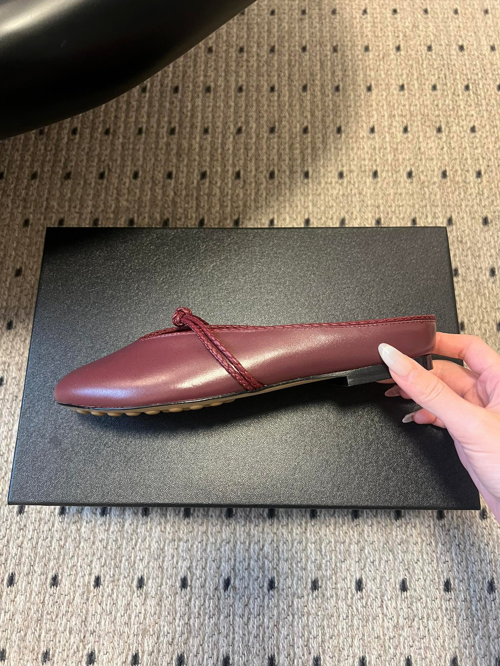 BOTTEGA VENETA 26S FLAT MULES IN DARK RED LAMBSKIN
